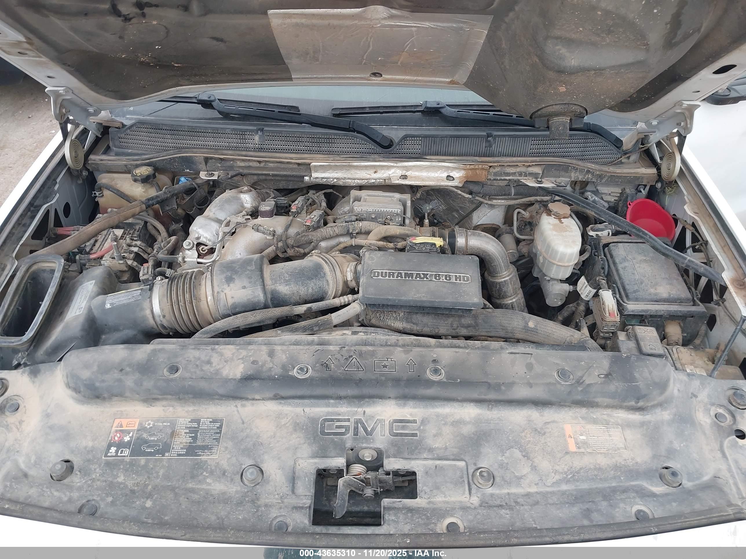 GMC SIERRA image 10