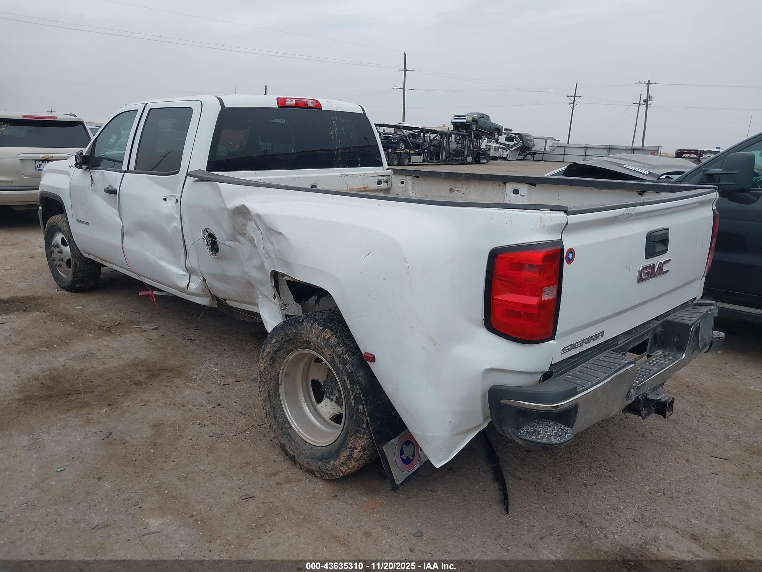 GMC SIERRA image 3