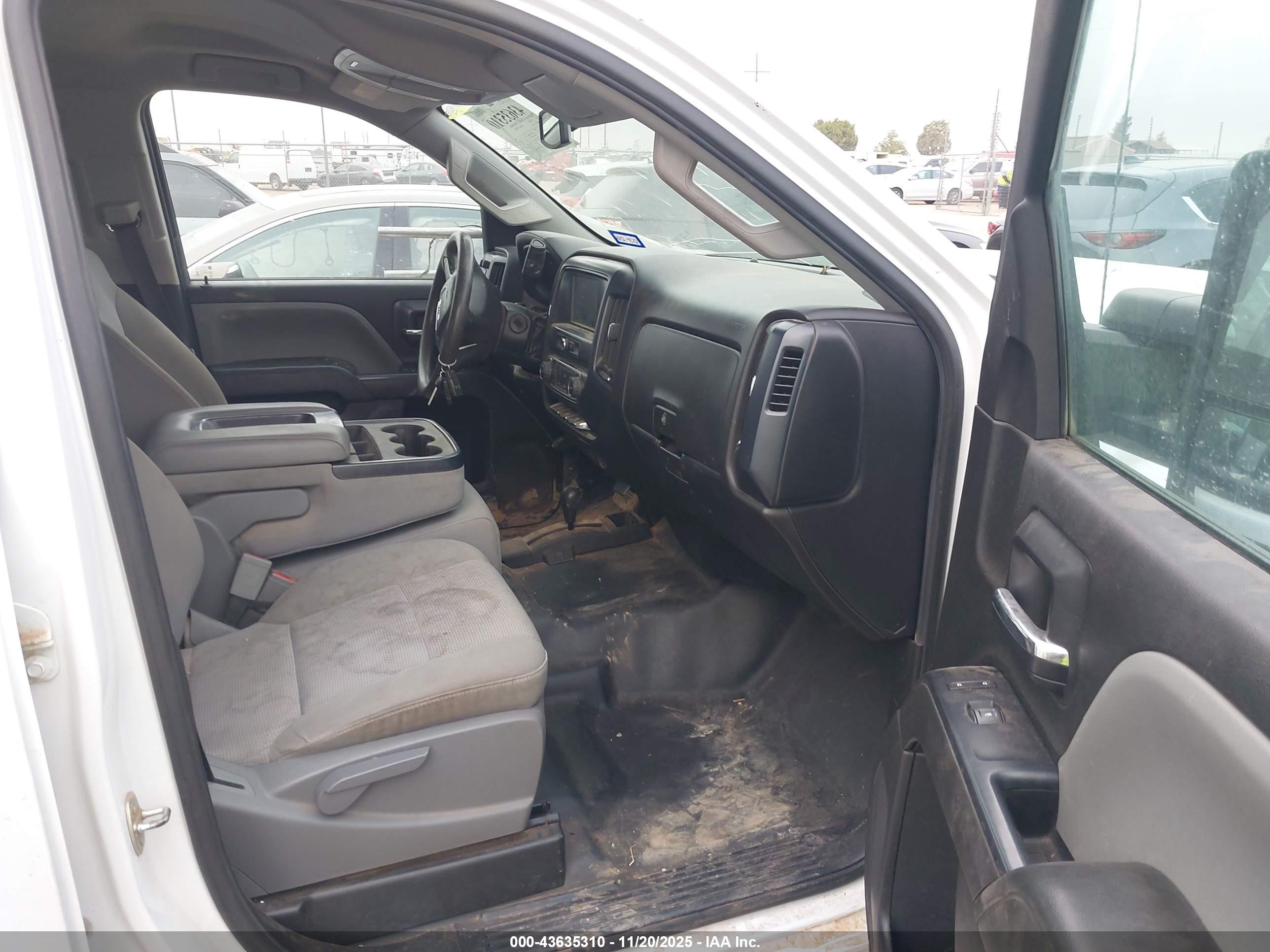 GMC SIERRA image 5