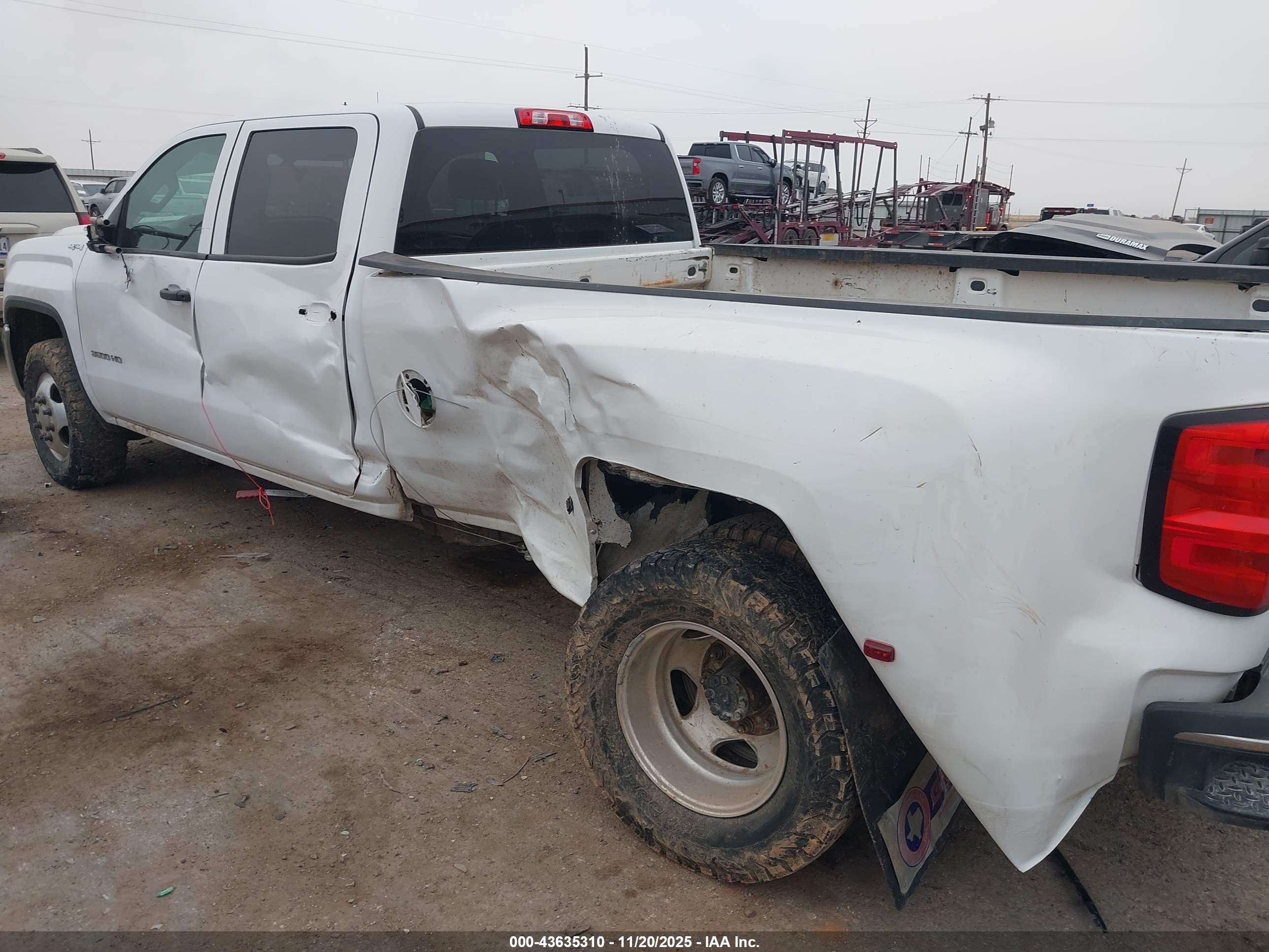 GMC SIERRA image 6