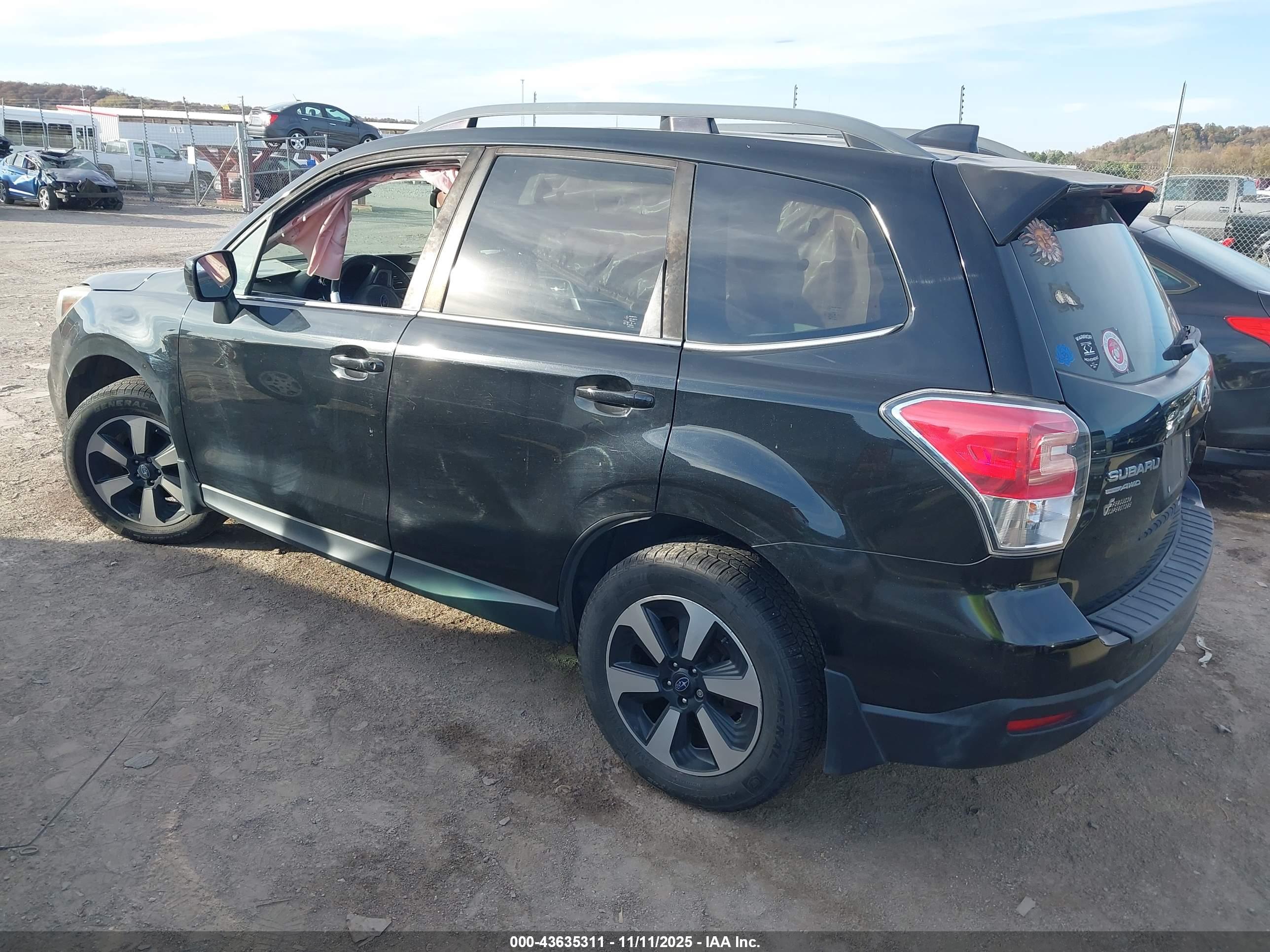SUBARU FORESTER image 3