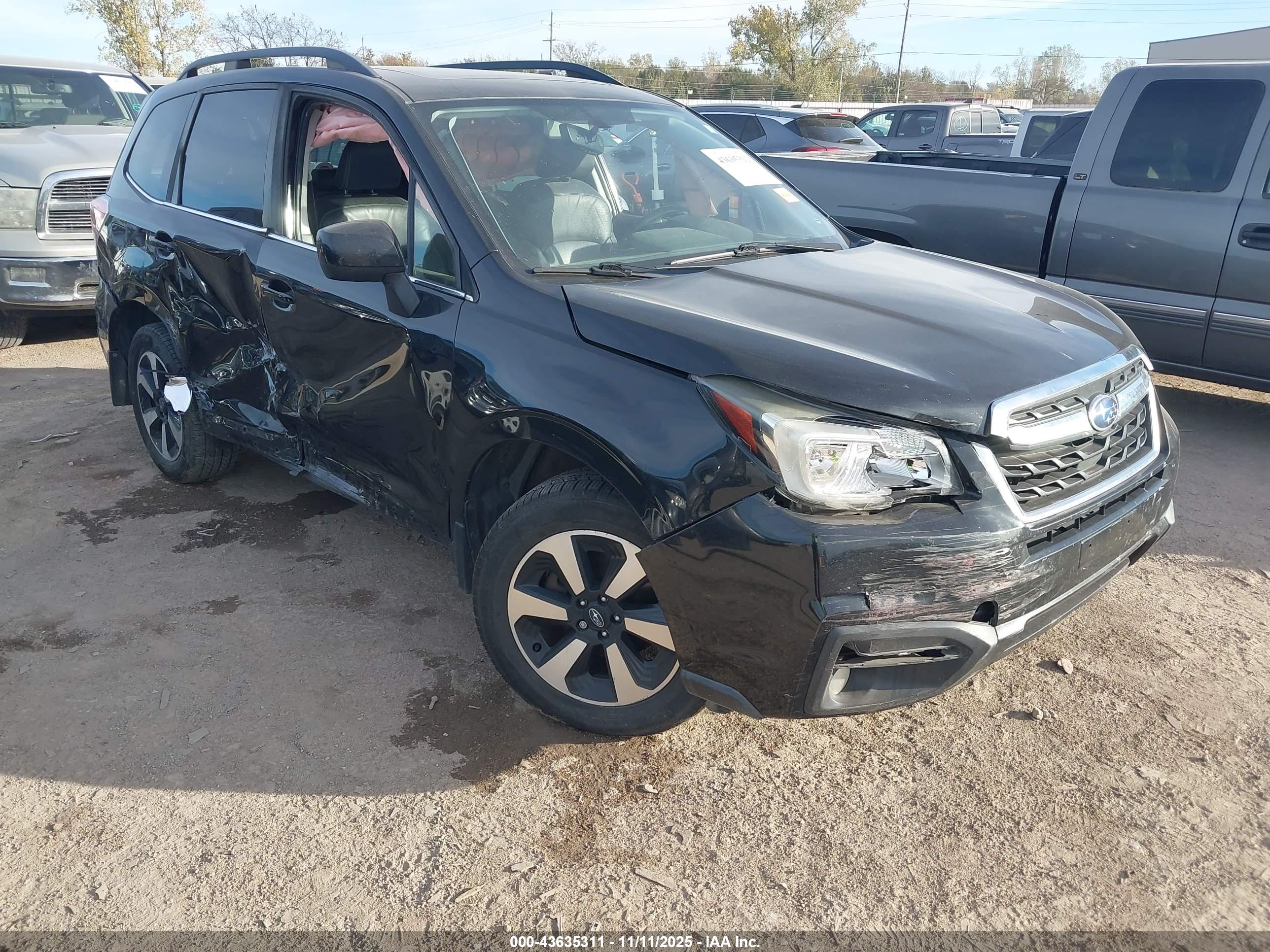 SUBARU FORESTER image 6