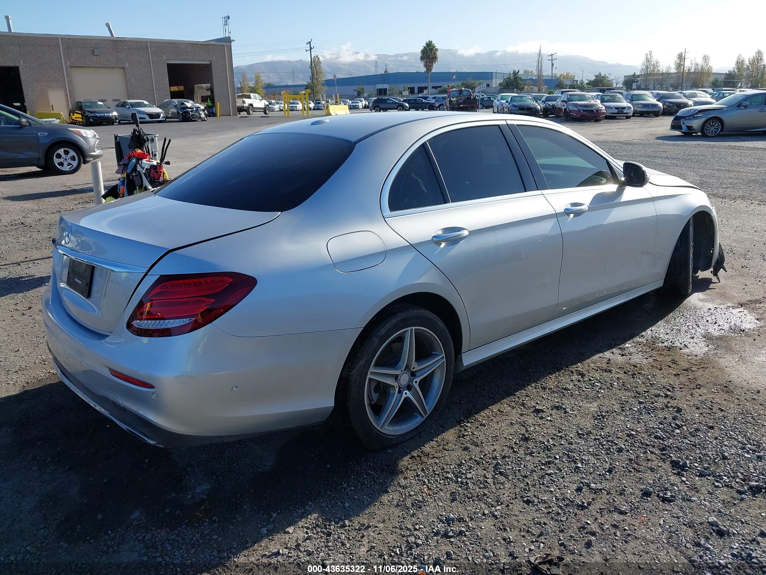 MERCEDES-BENZ E image 4