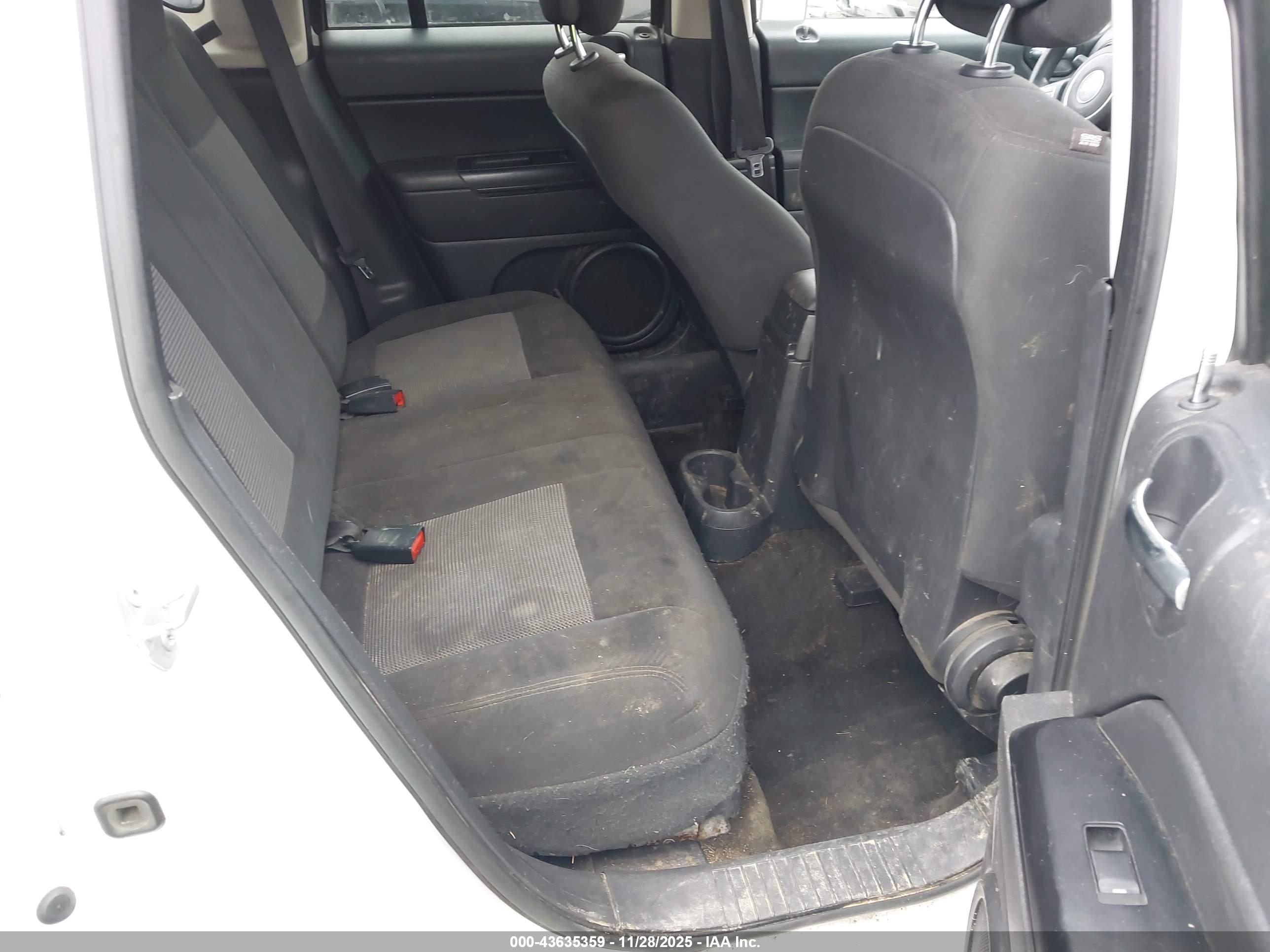 JEEP COMPASS image 8