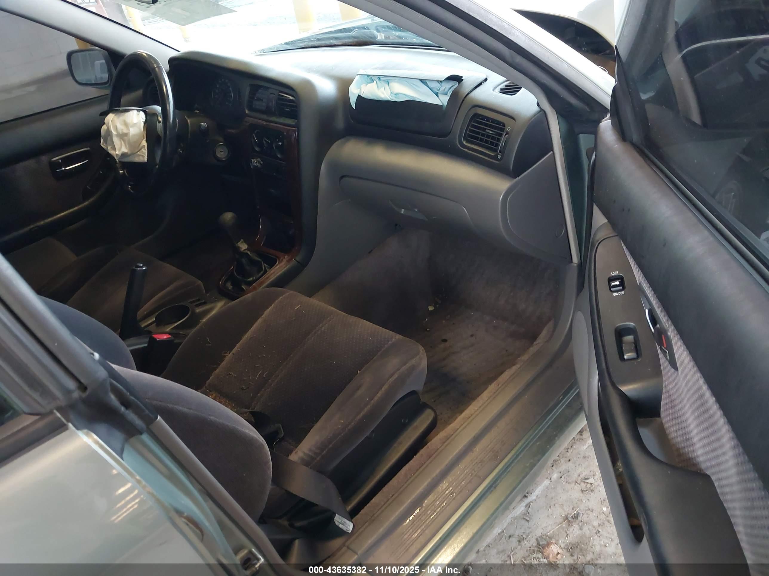 SUBARU LEGACY image 5