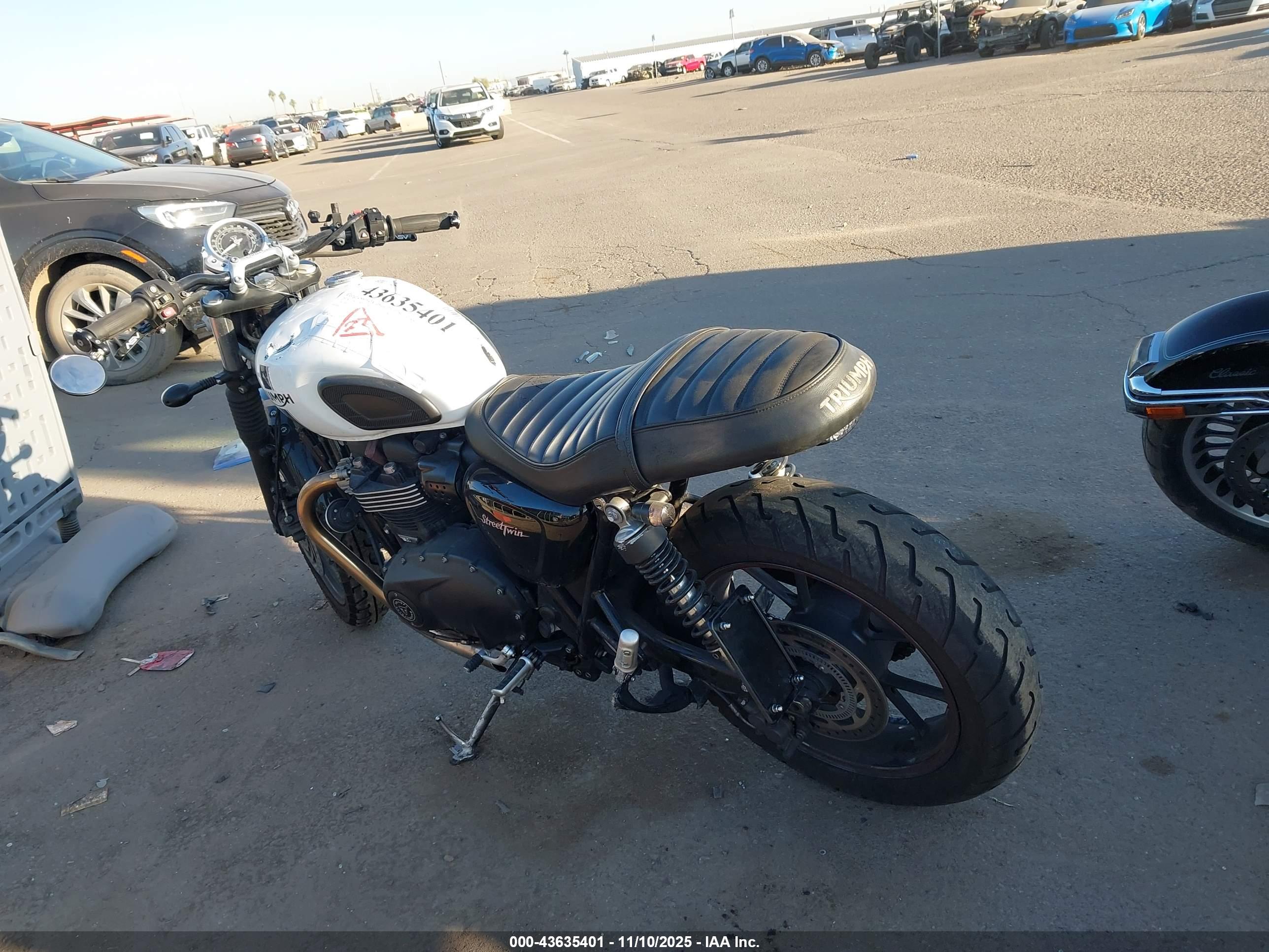 TRIUMPH MOTORCYCLE image 3
