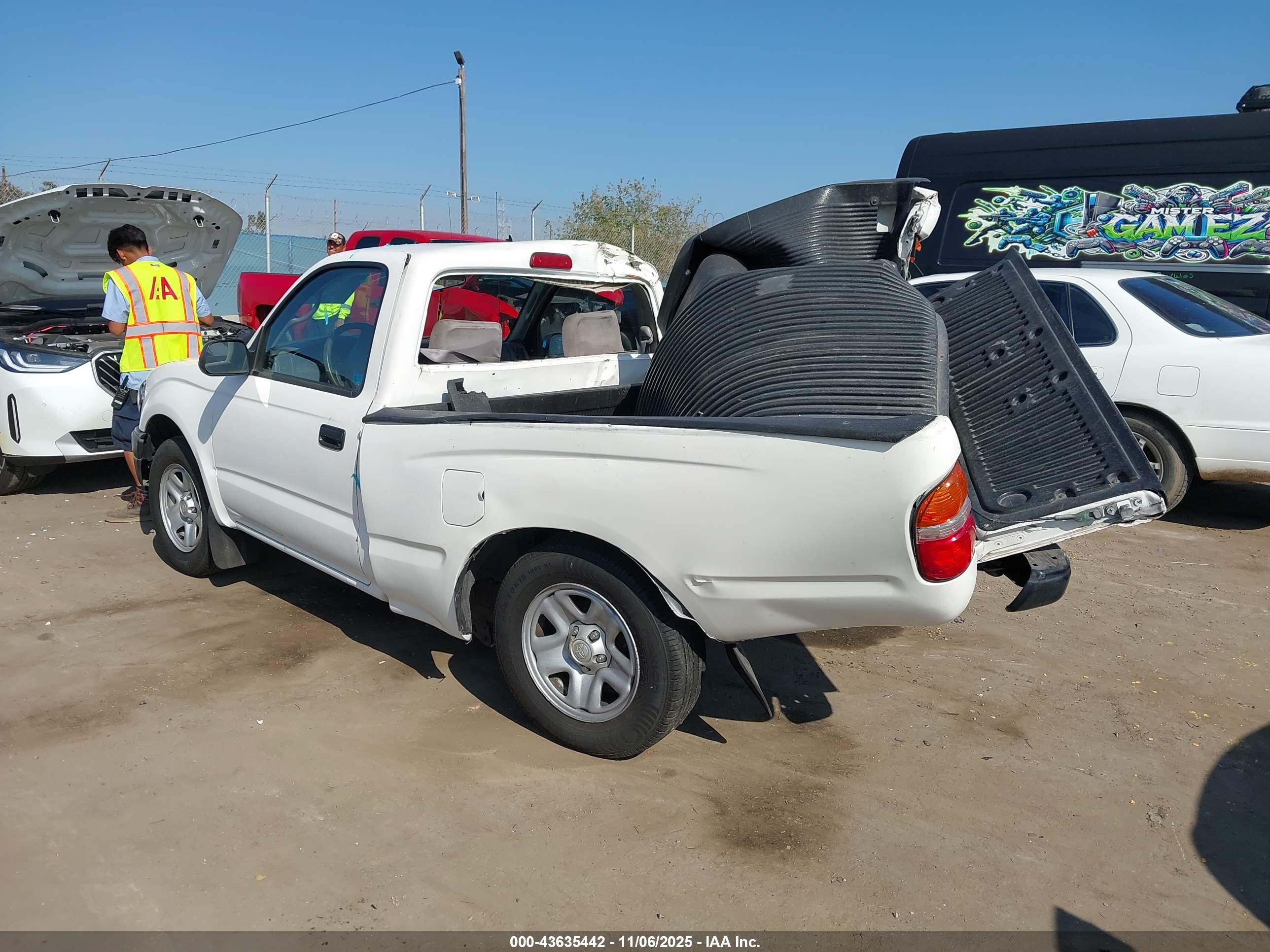 TOYOTA TACOMA image 3
