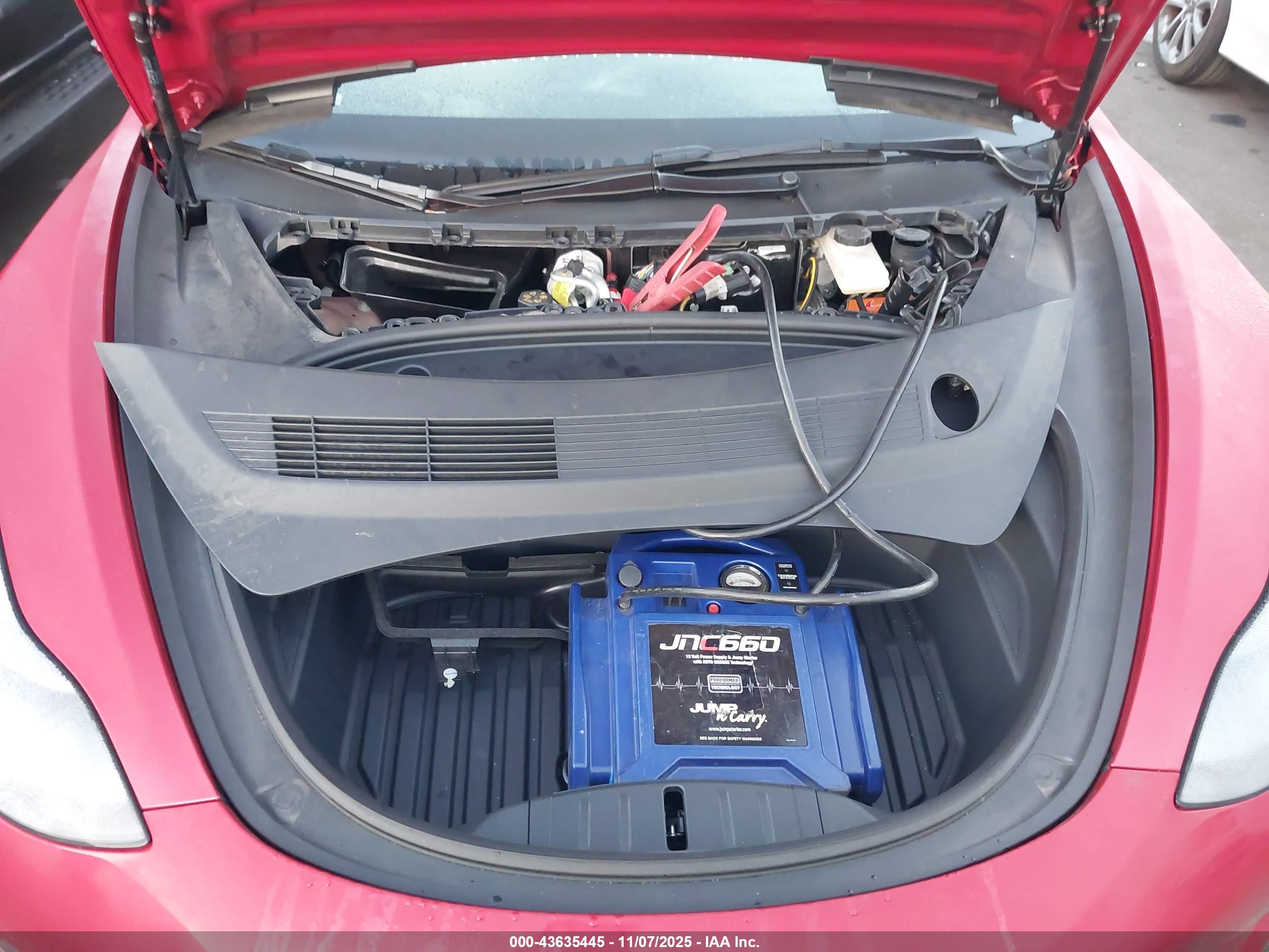 TESLA MODEL image 10