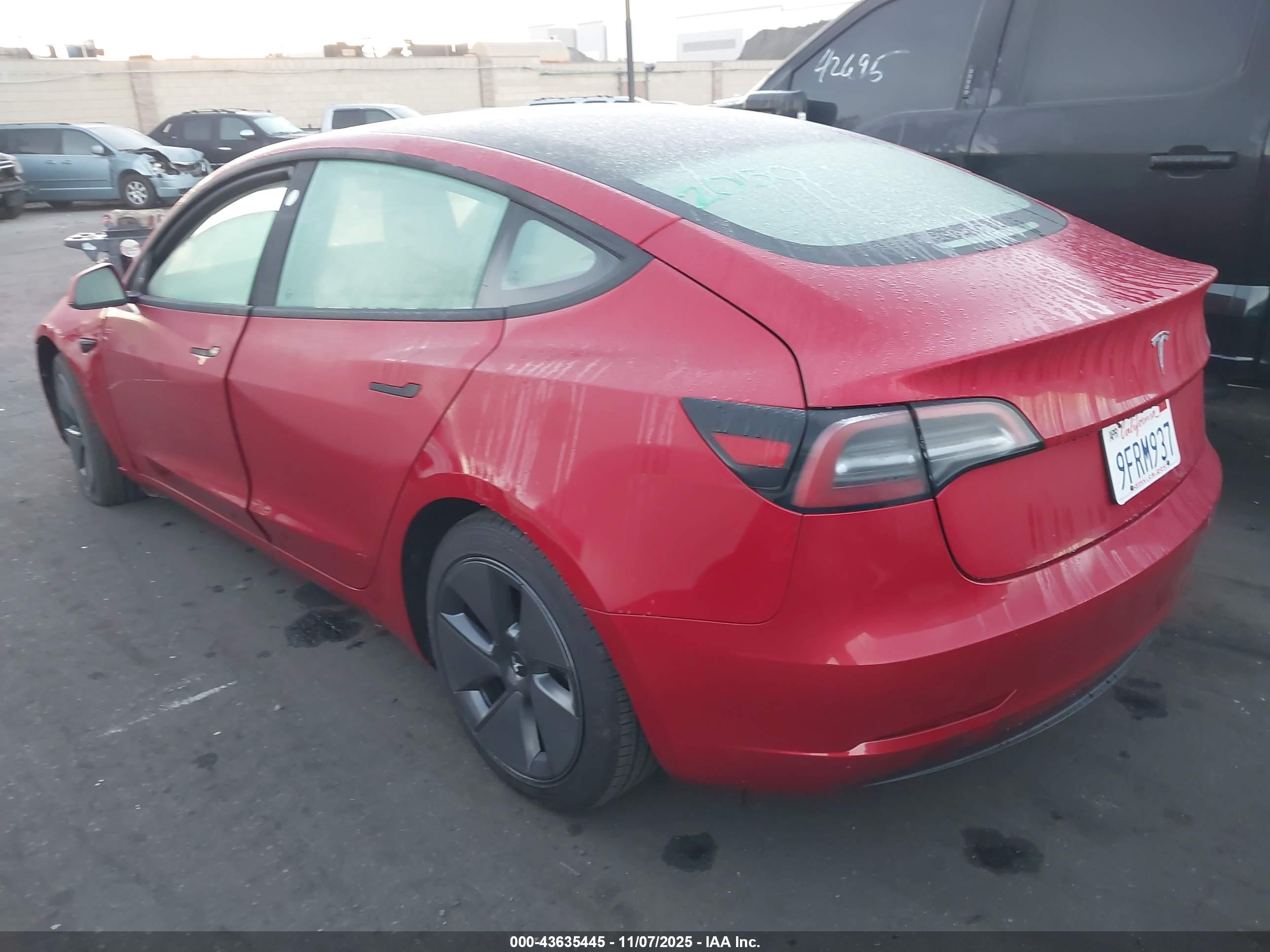 TESLA MODEL image 3
