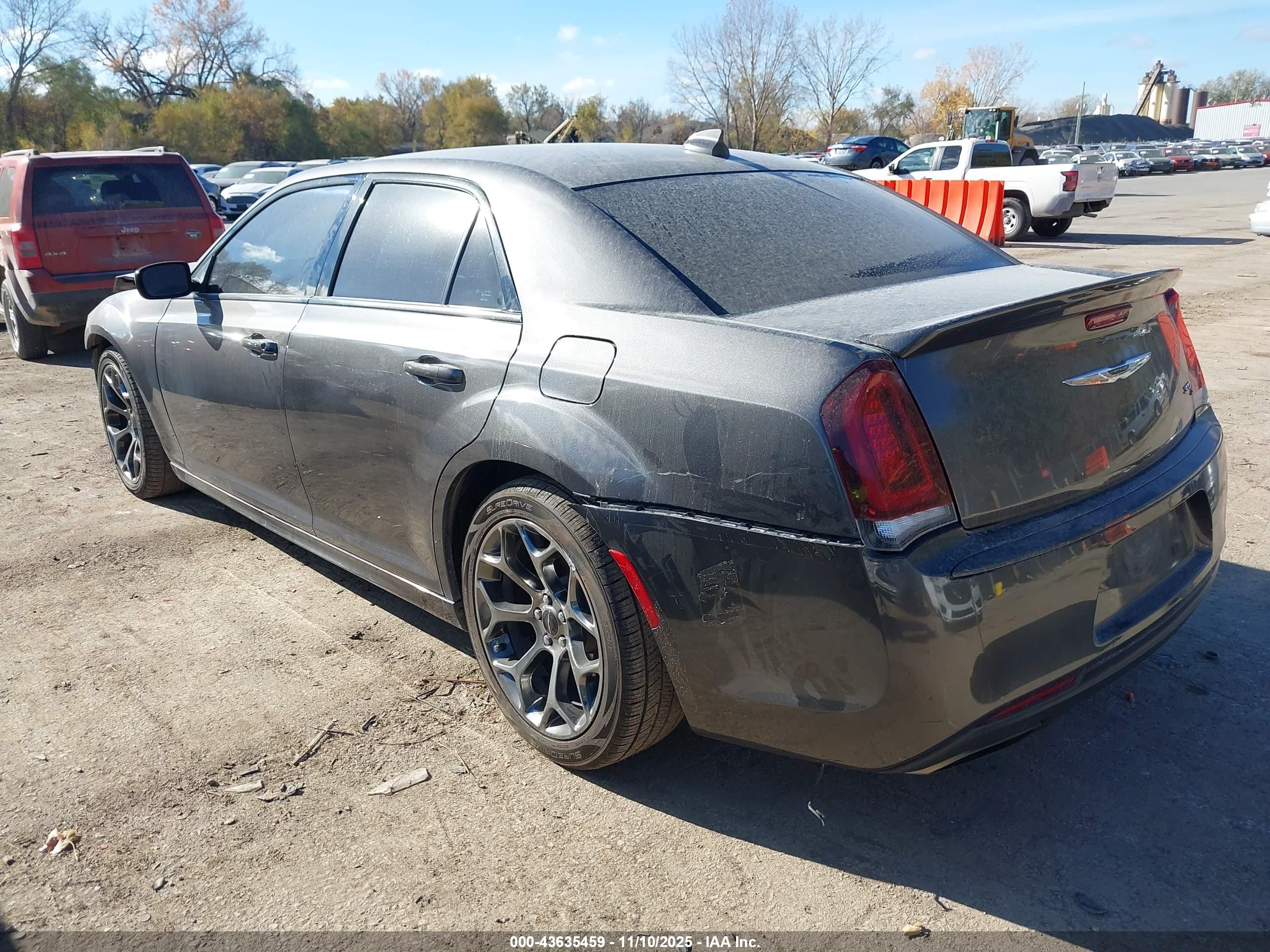 CHRYSLER 300 image 3