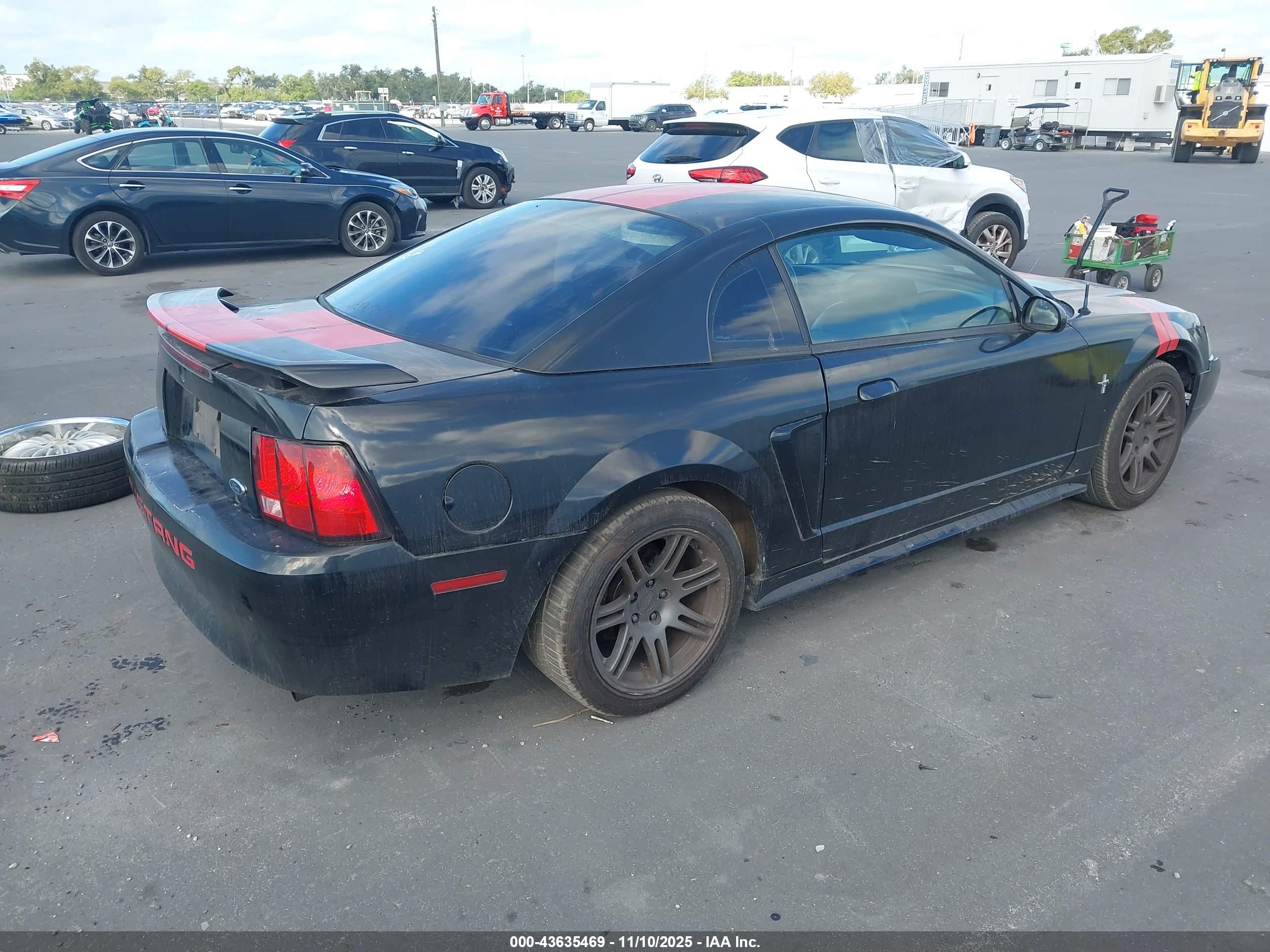 FORD MUSTANG image 4
