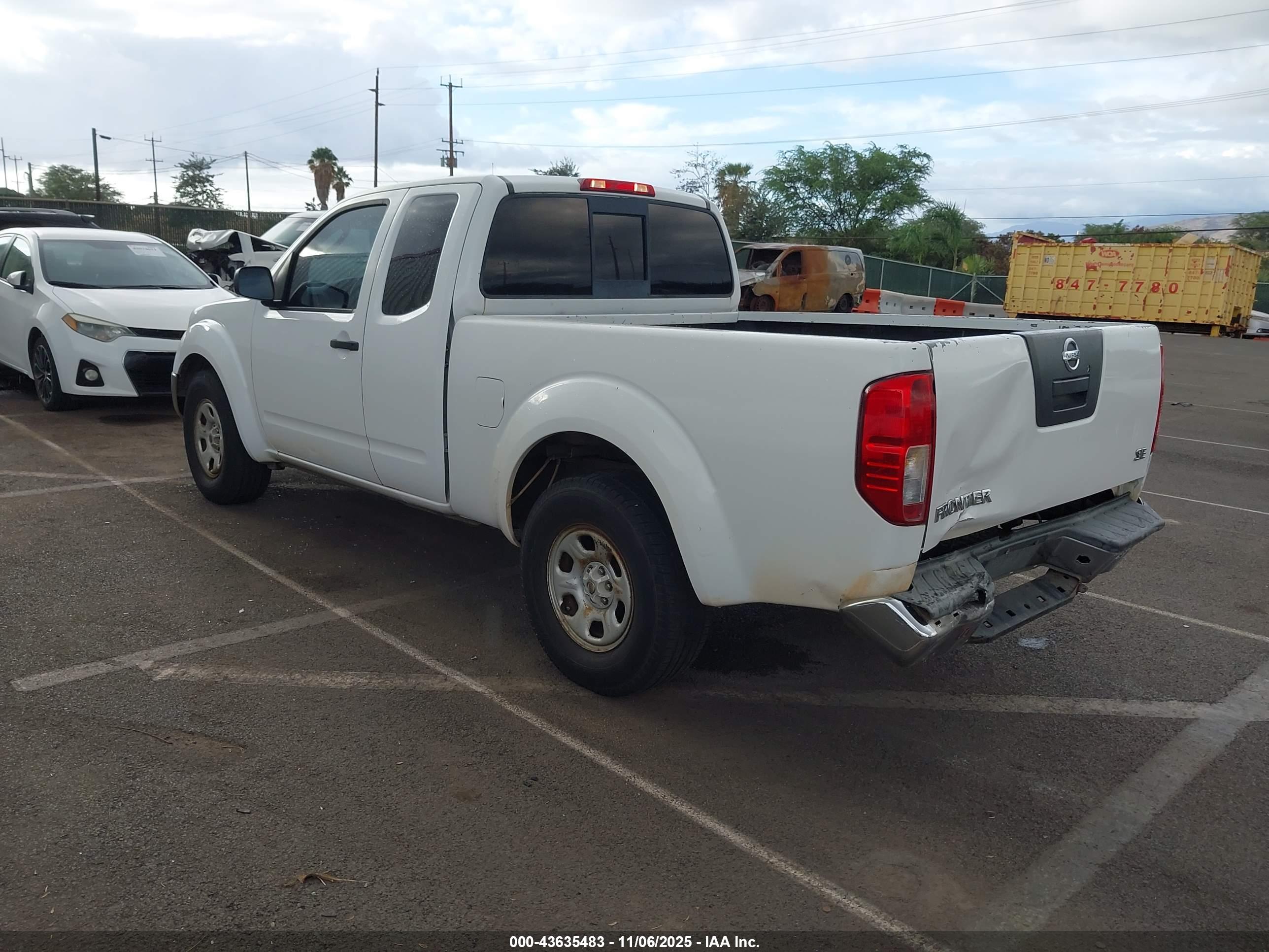 NISSAN FRONTIER image 3