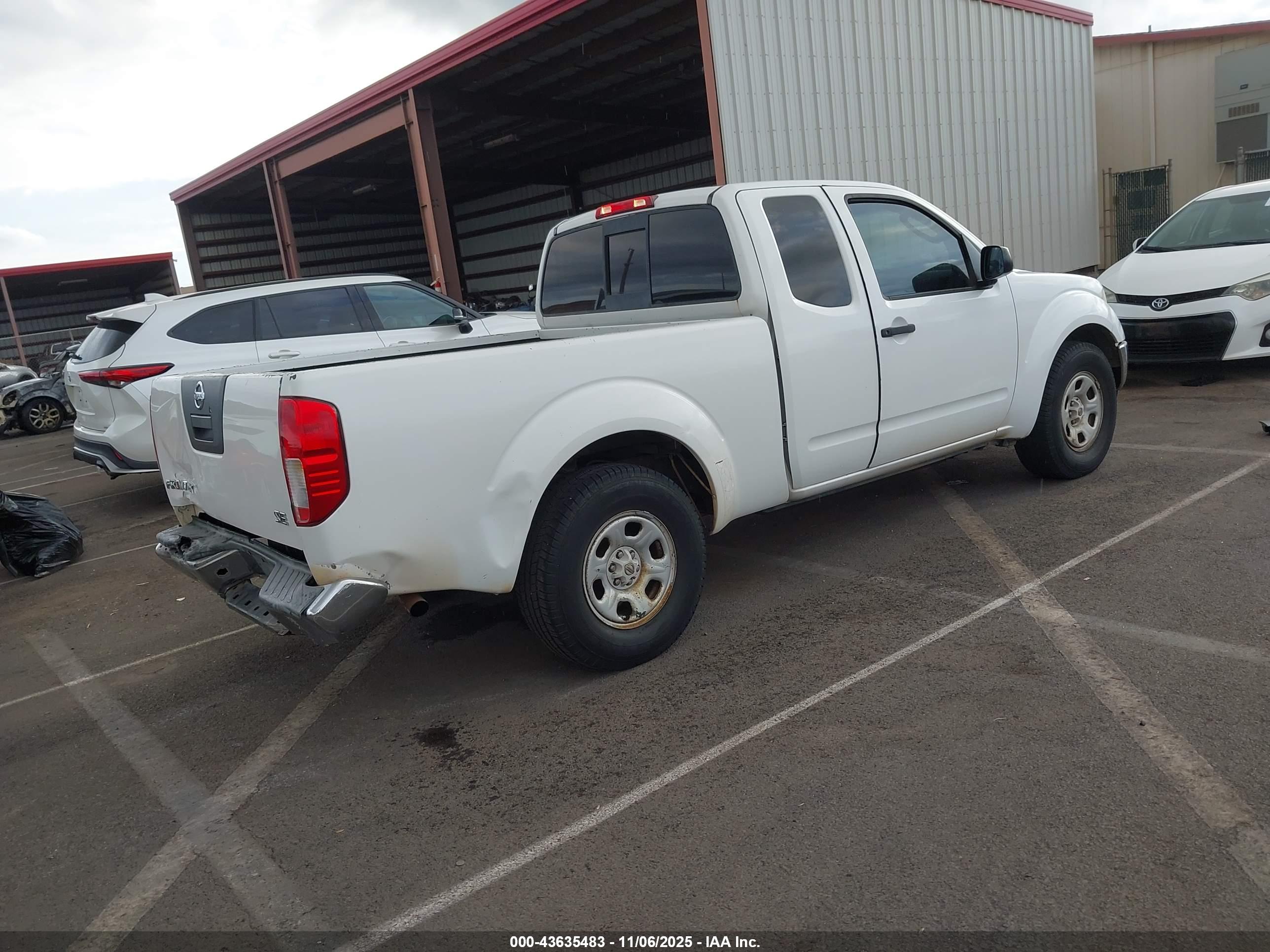 NISSAN FRONTIER image 4