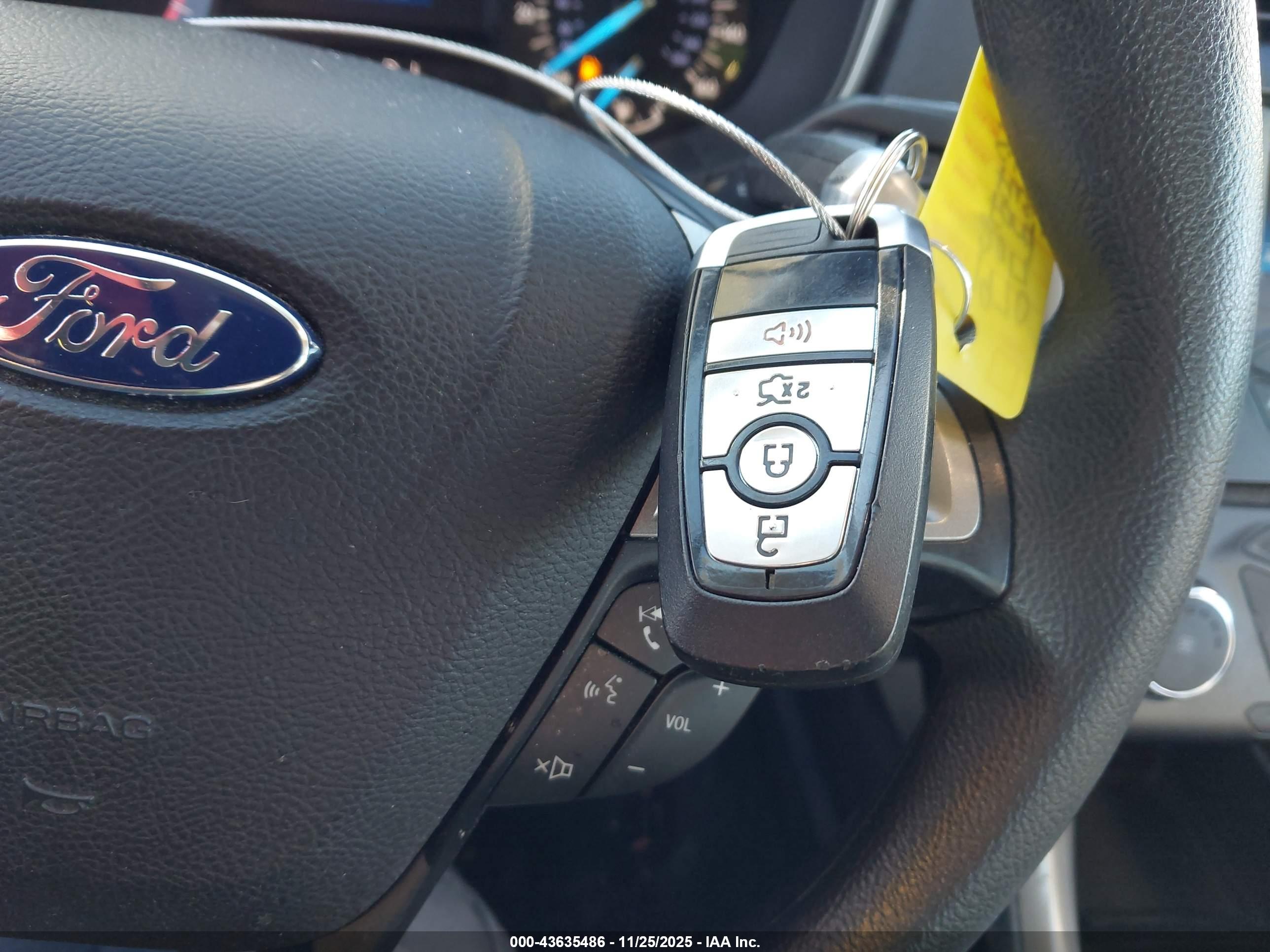 FORD FUSION image 11