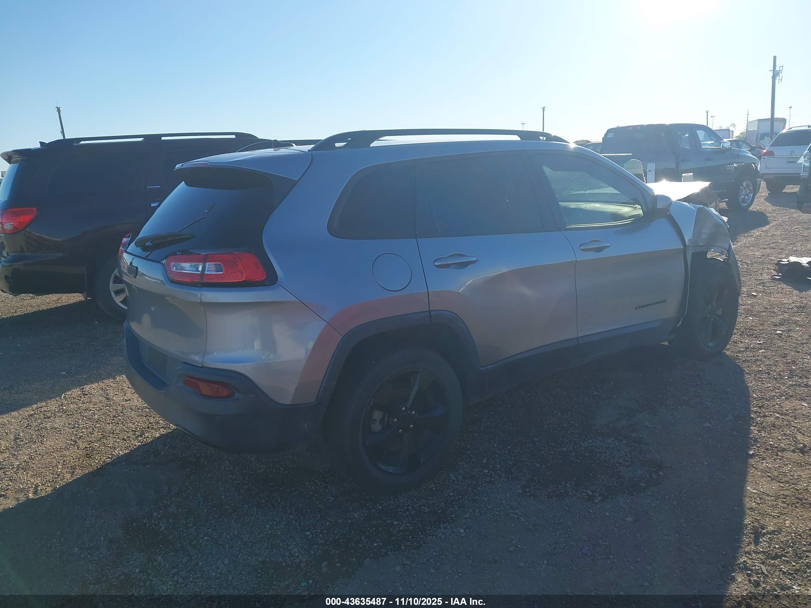 JEEP CHEROKEE image 4
