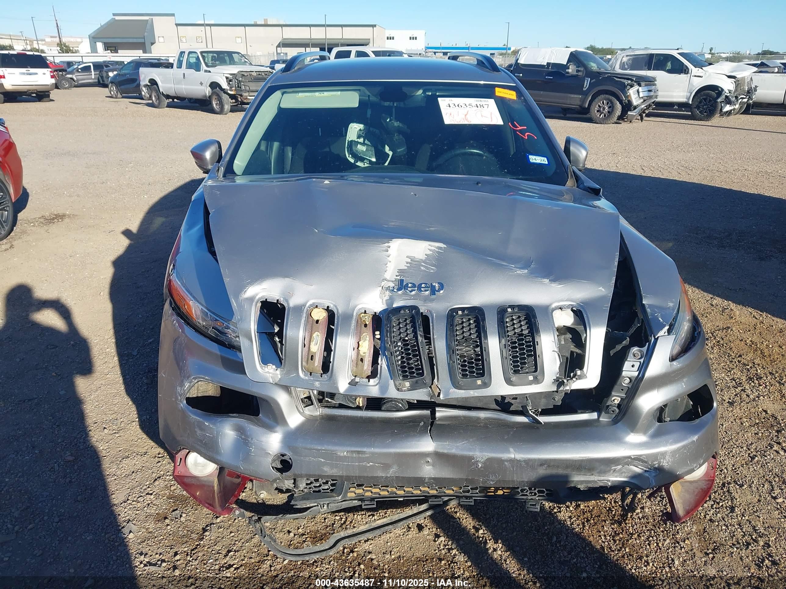 JEEP CHEROKEE image 6