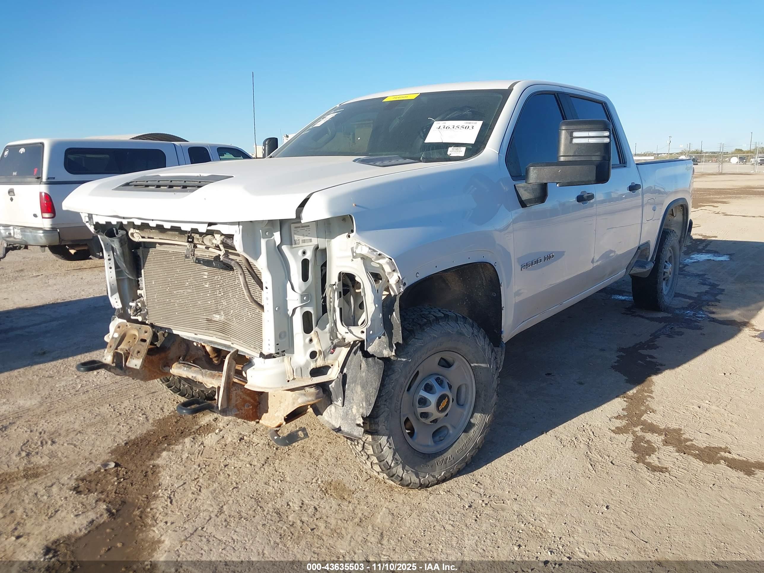 CHEVROLET SILVERADO image 2