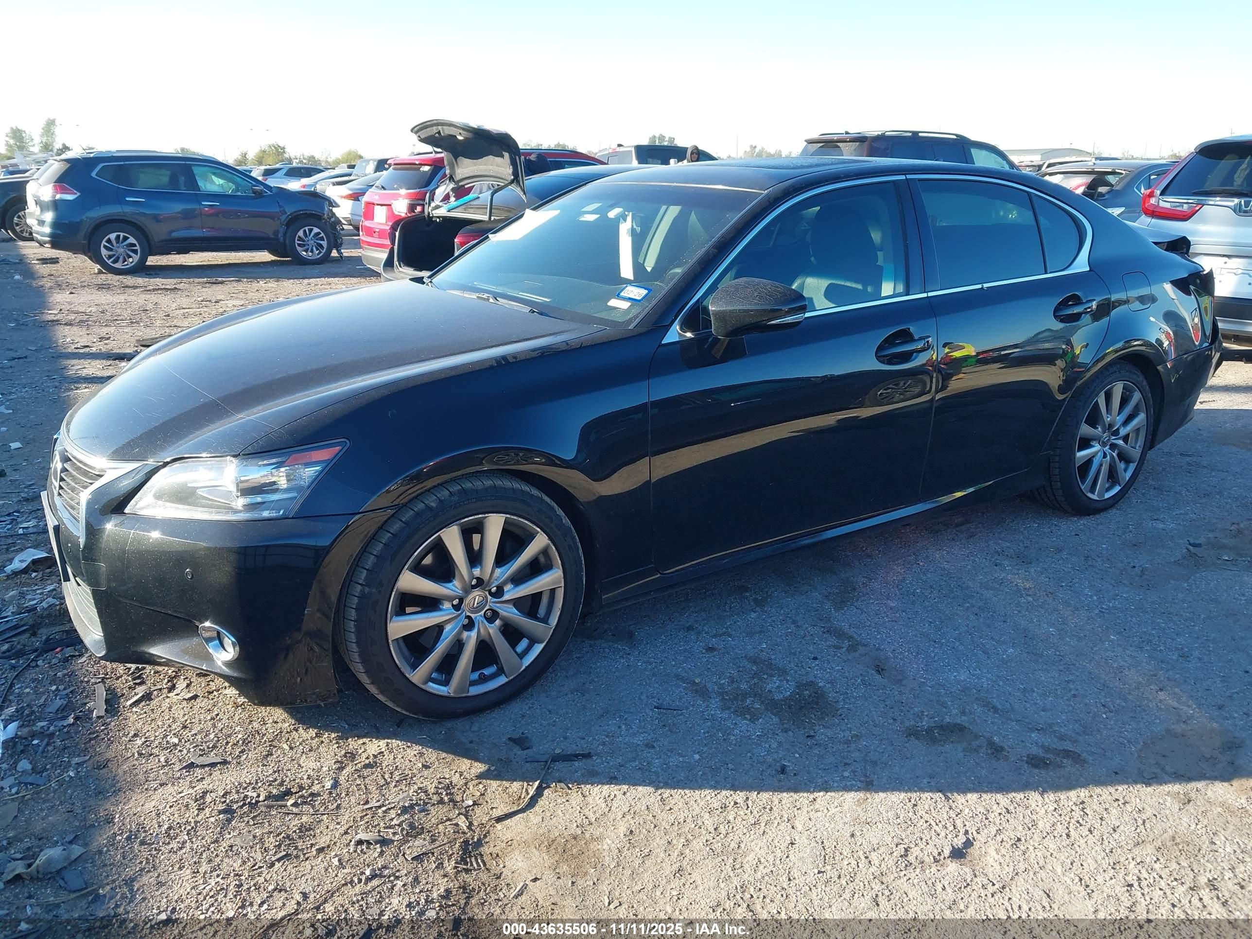 LEXUS GS image 2