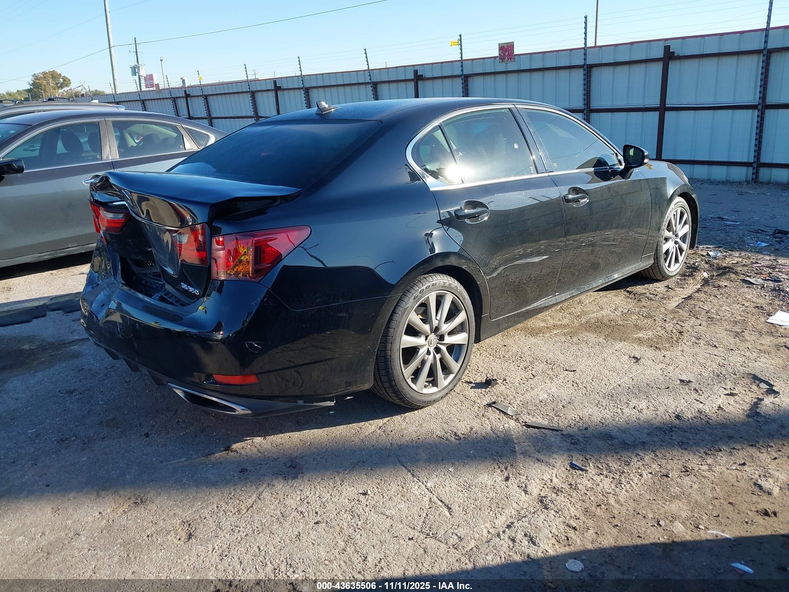 LEXUS GS image 4