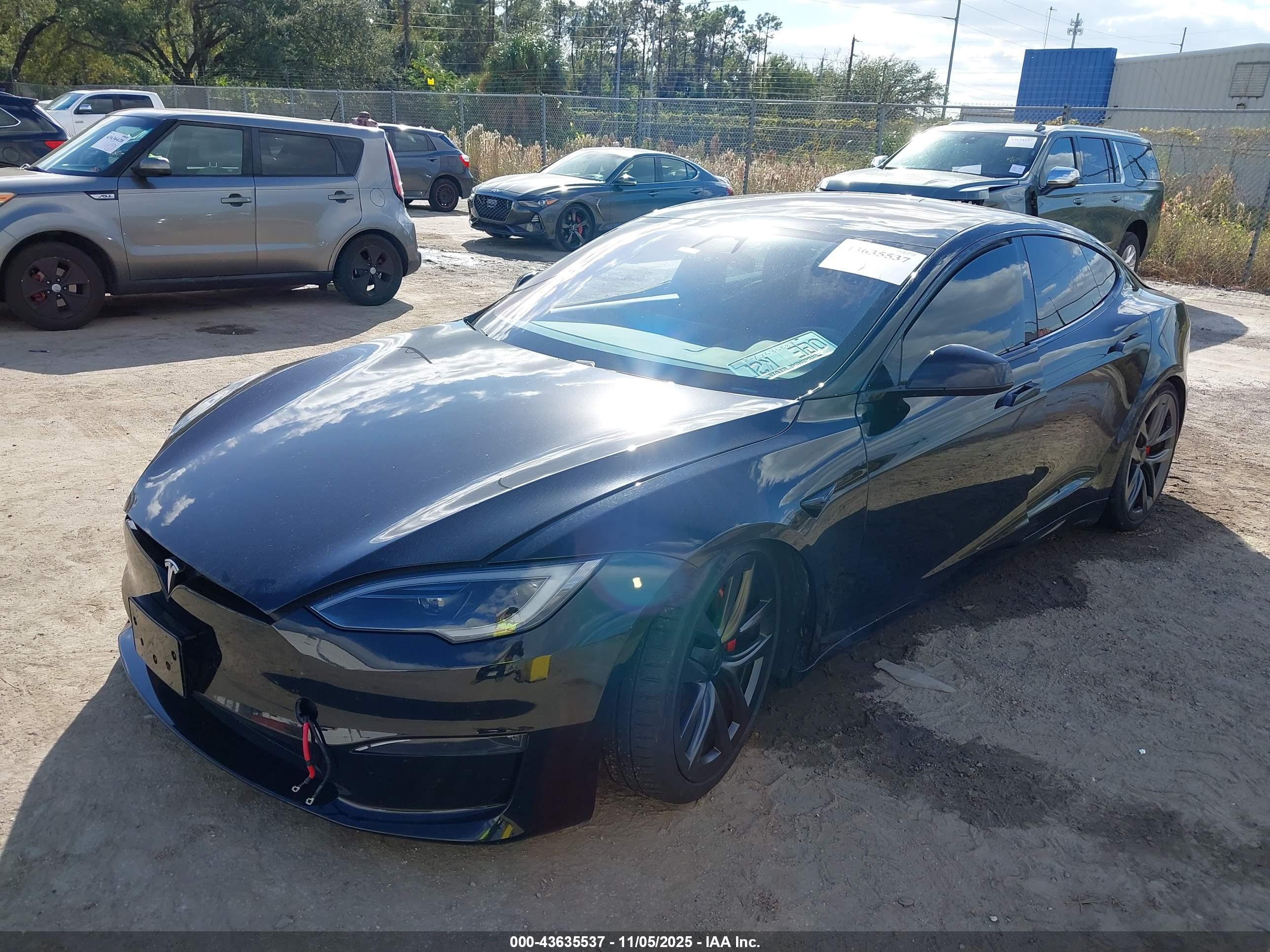 TESLA MODEL image 2