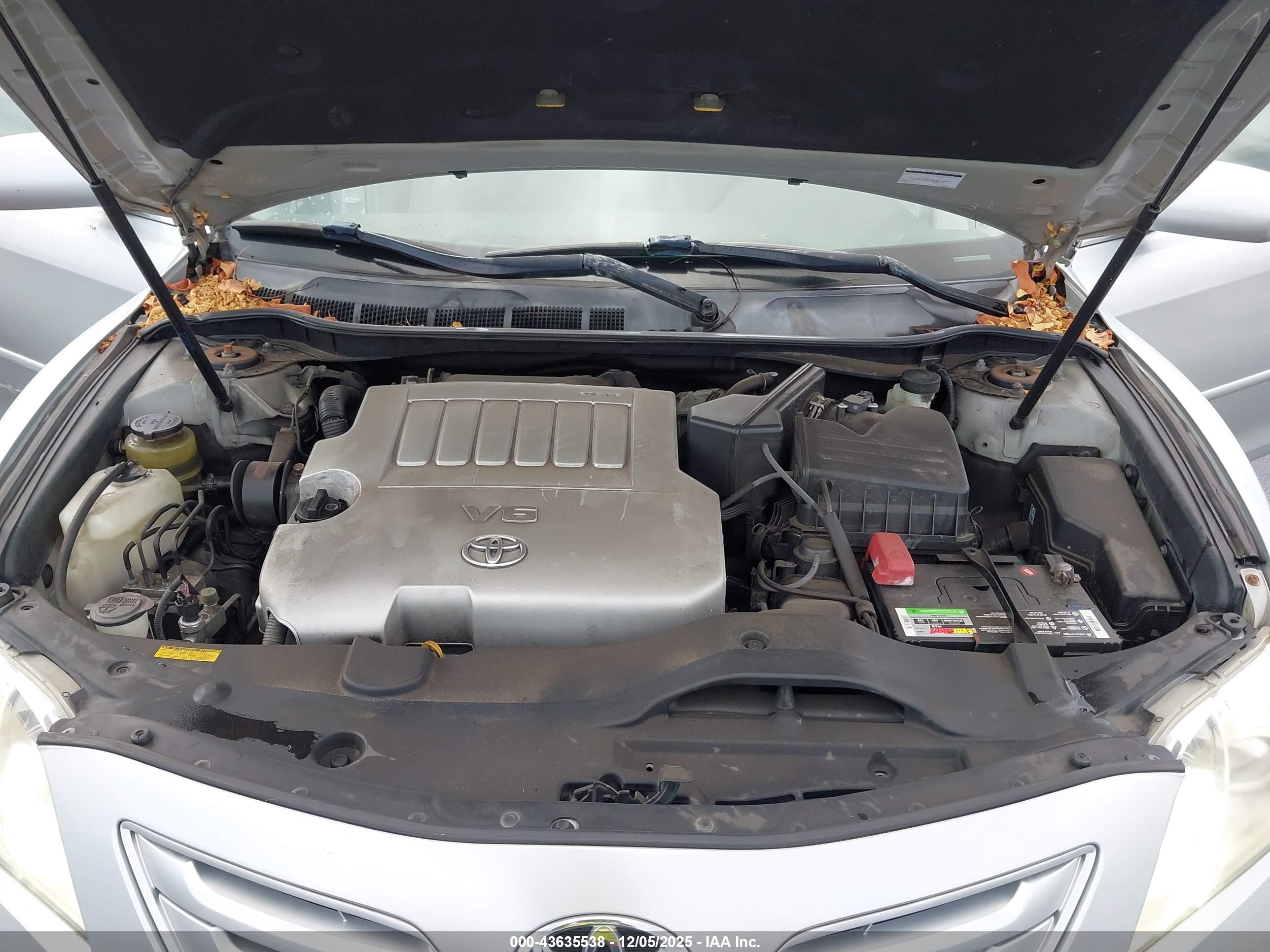 TOYOTA CAMRY image 10