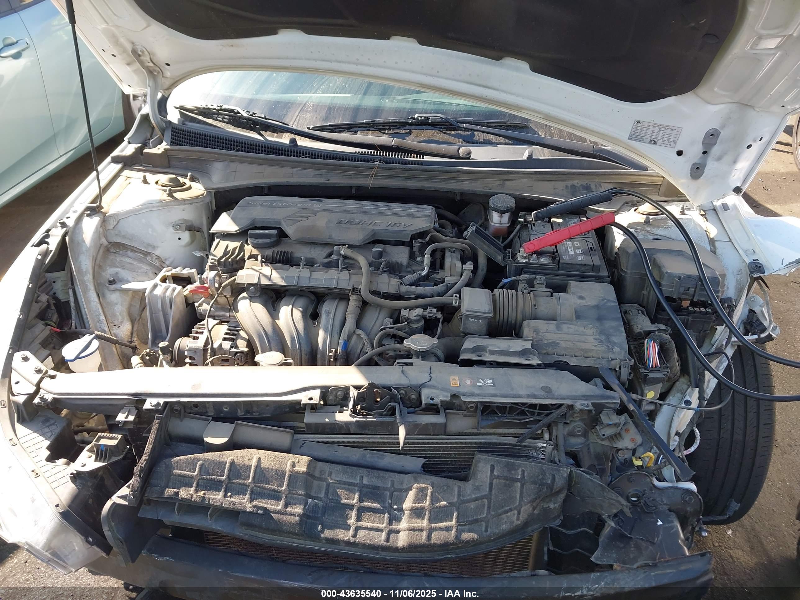 HYUNDAI ELANTRA image 10