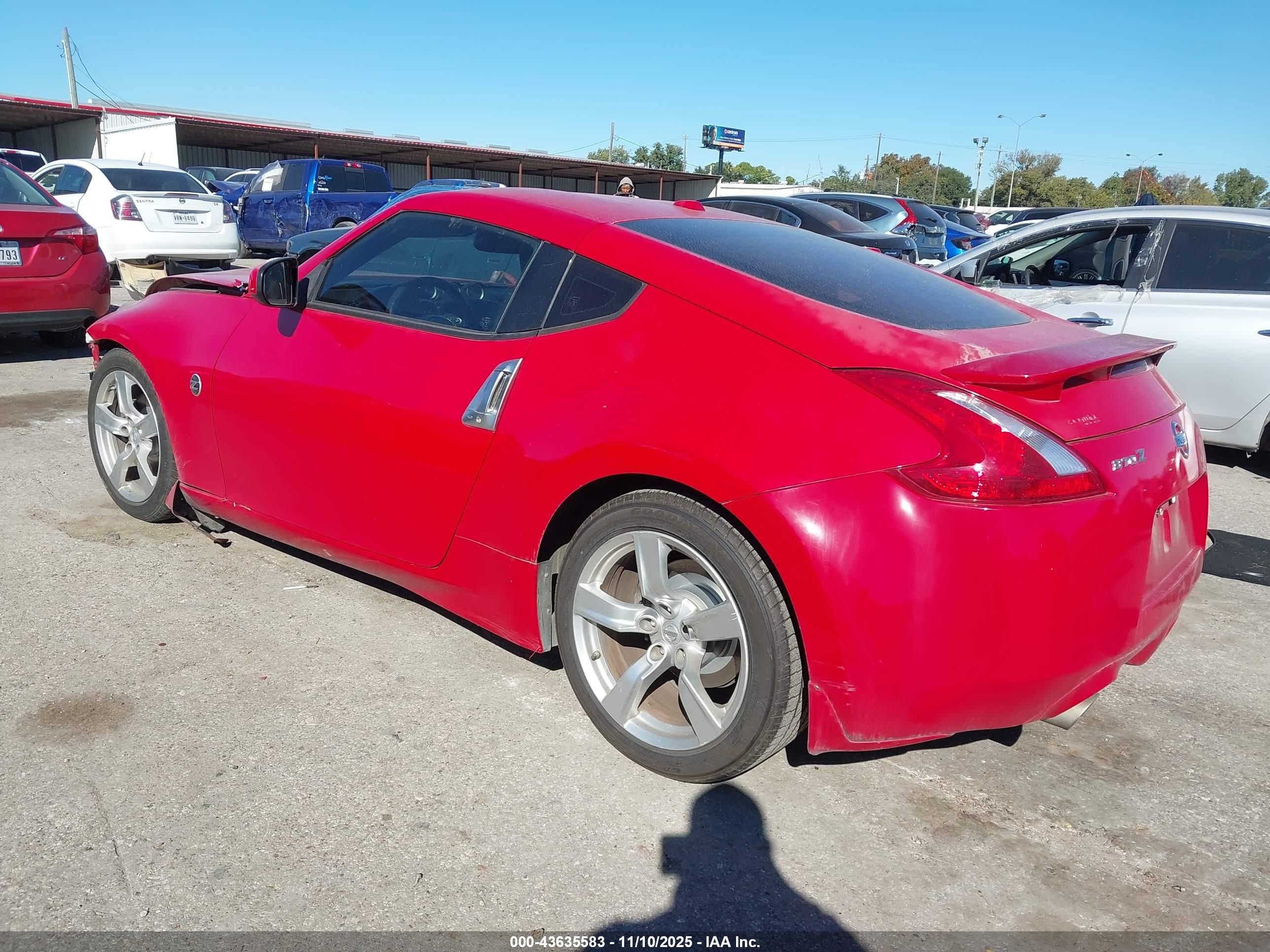 NISSAN 370Z image 3