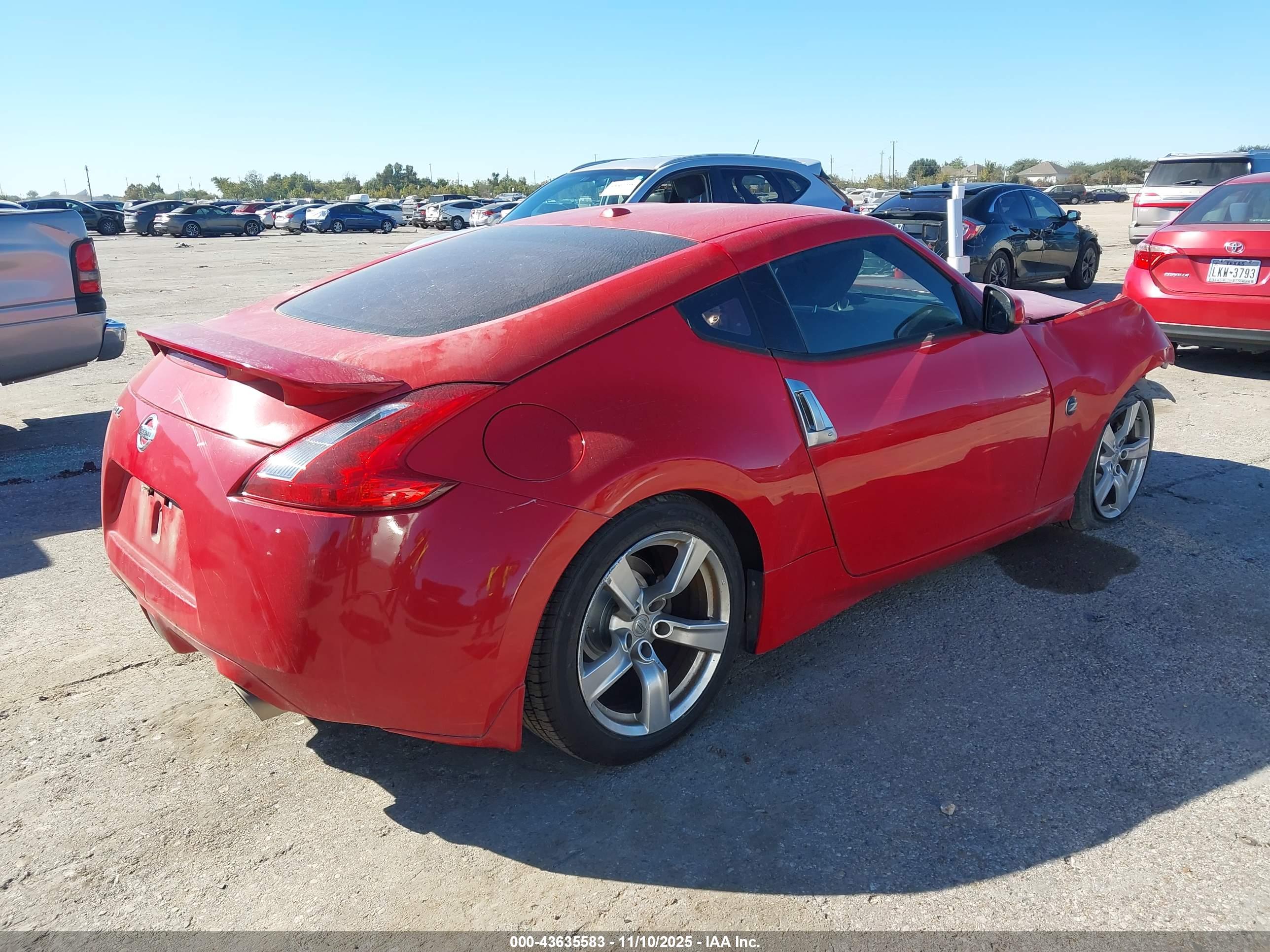 NISSAN 370Z image 4