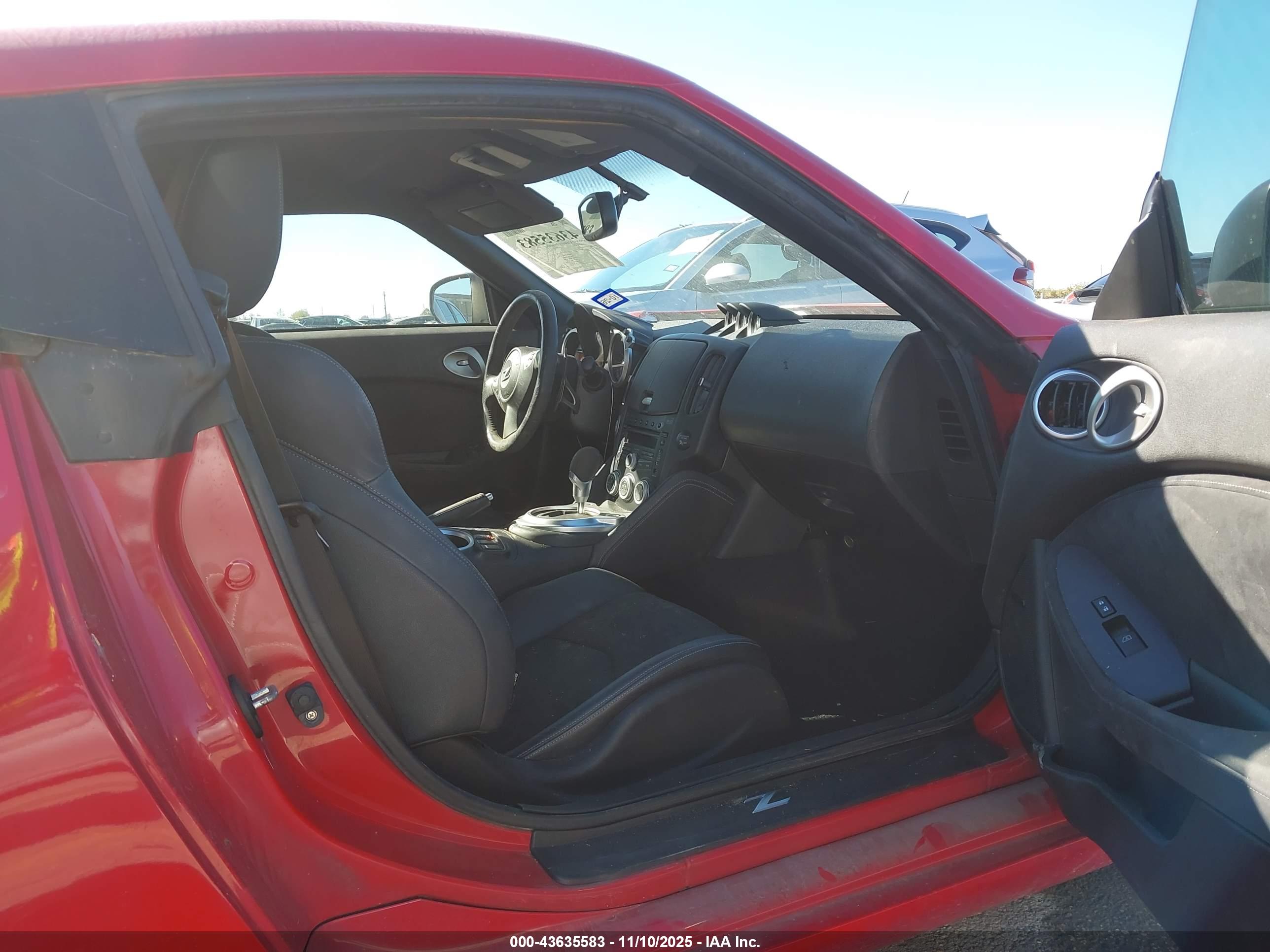 NISSAN 370Z image 5
