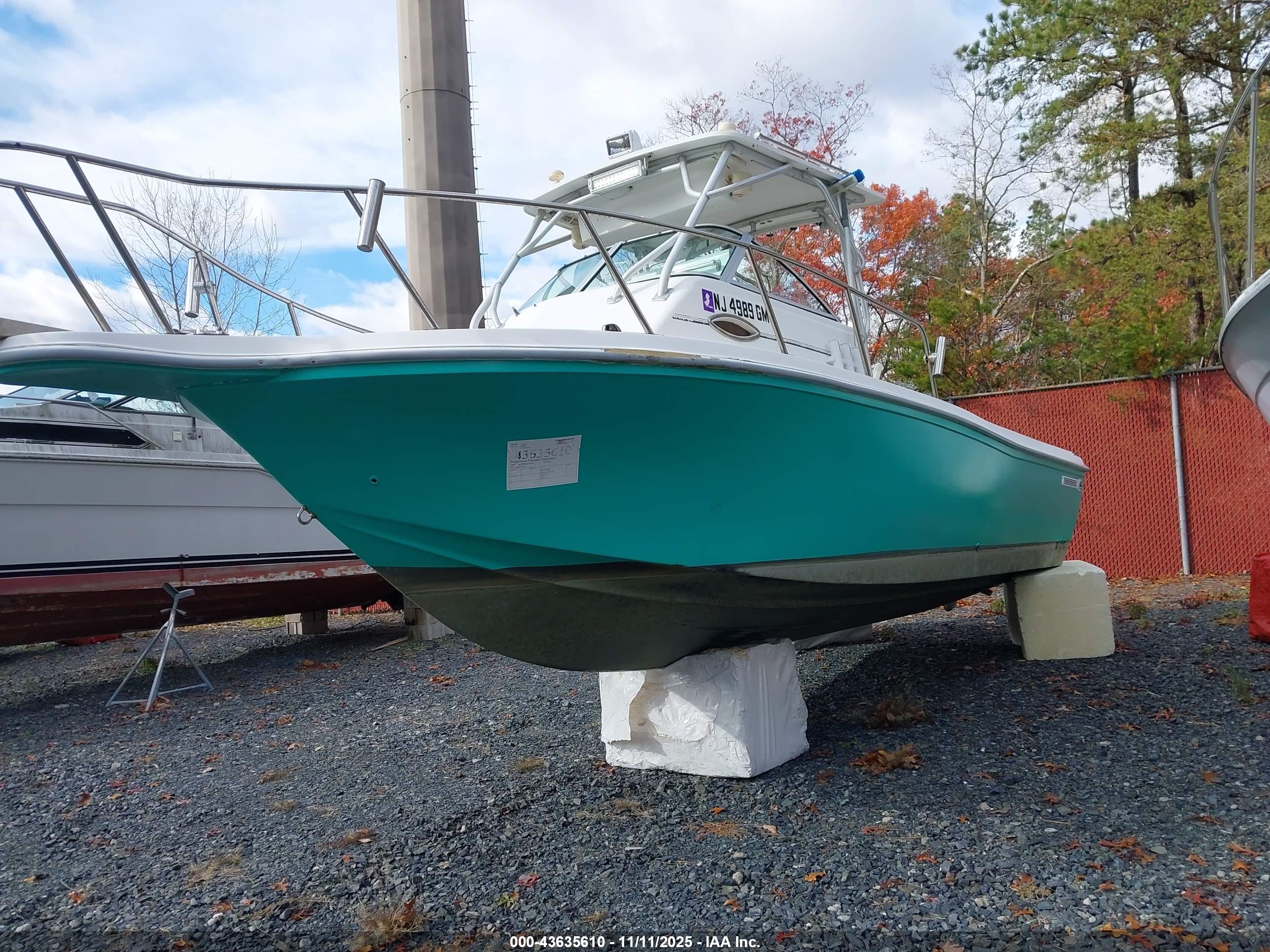CRUISERS YACHTS image 2