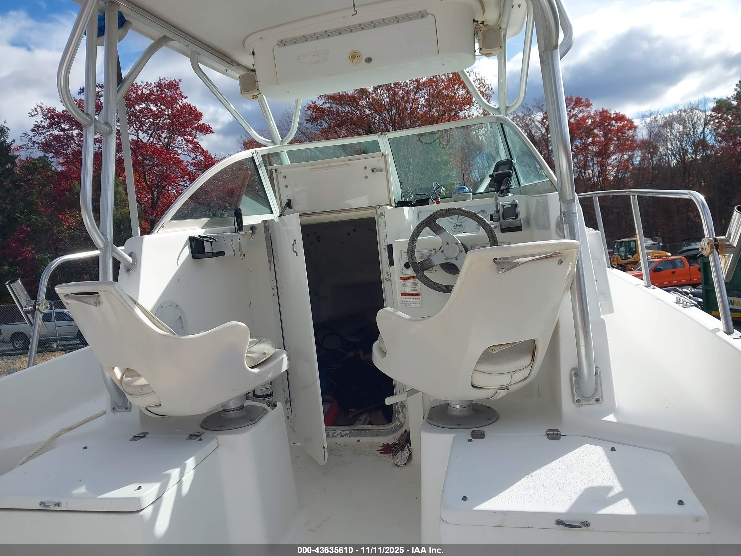 CRUISERS YACHTS image 7