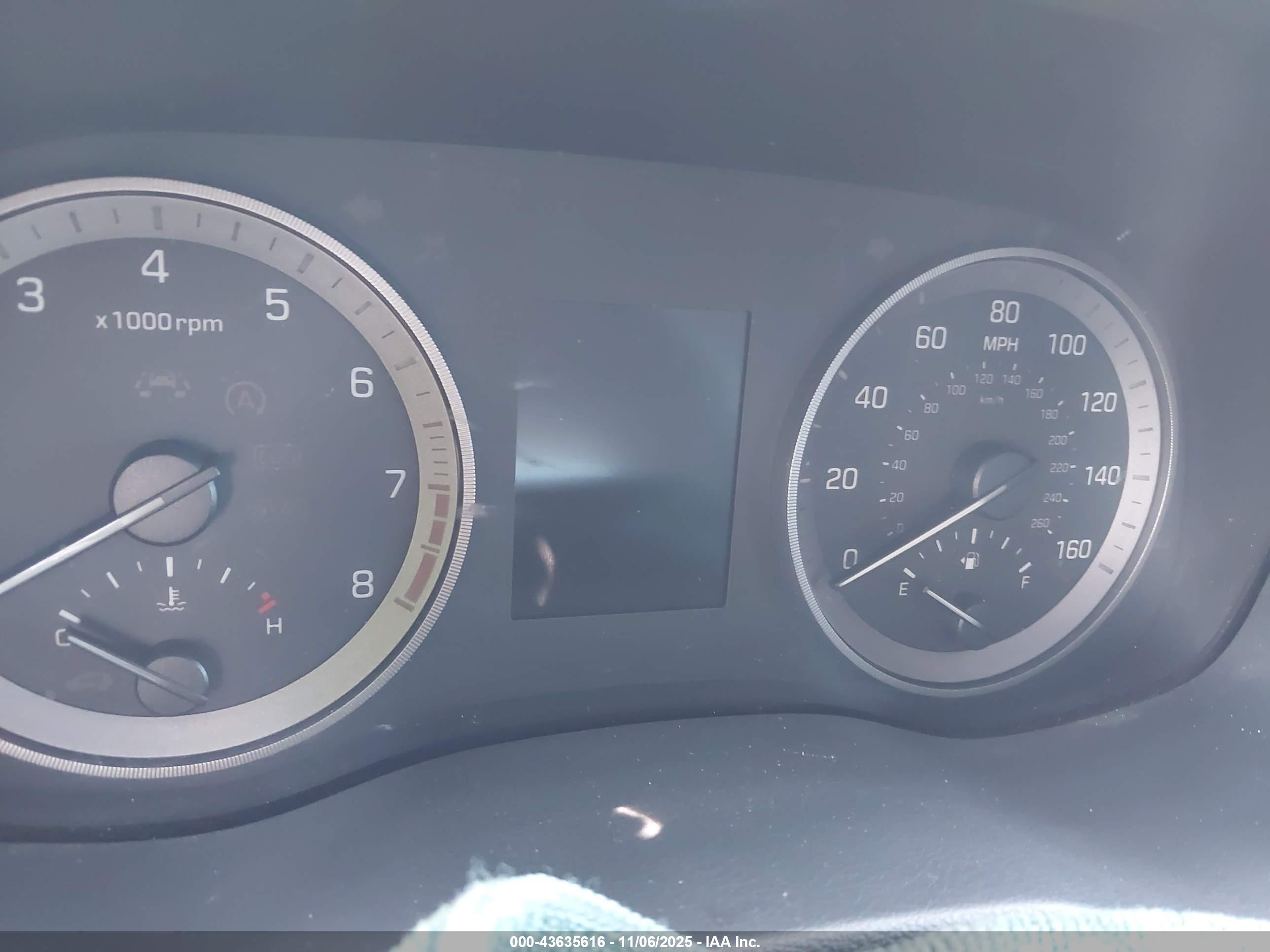 HYUNDAI TUCSON image 7