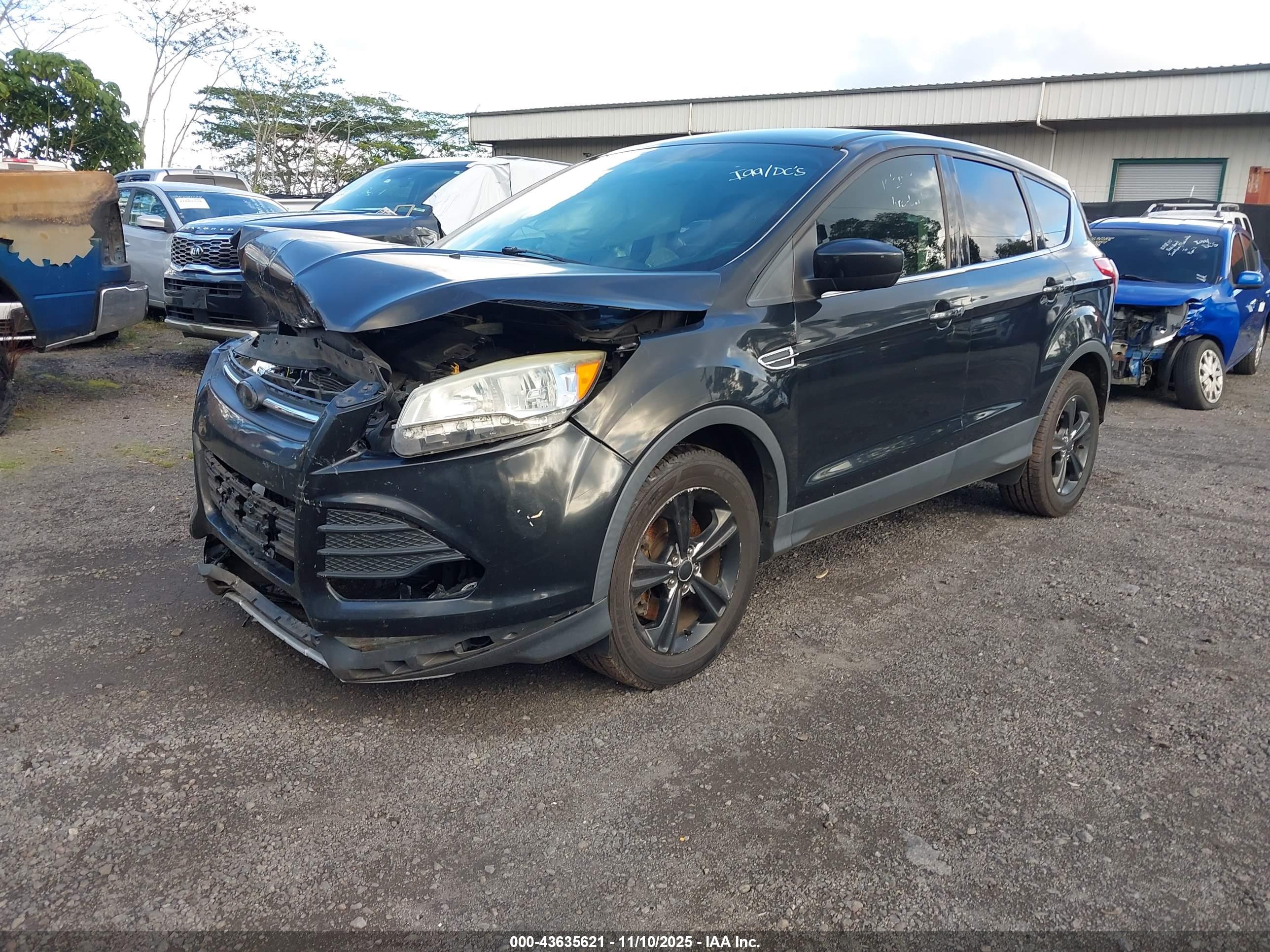 FORD ESCAPE image 2