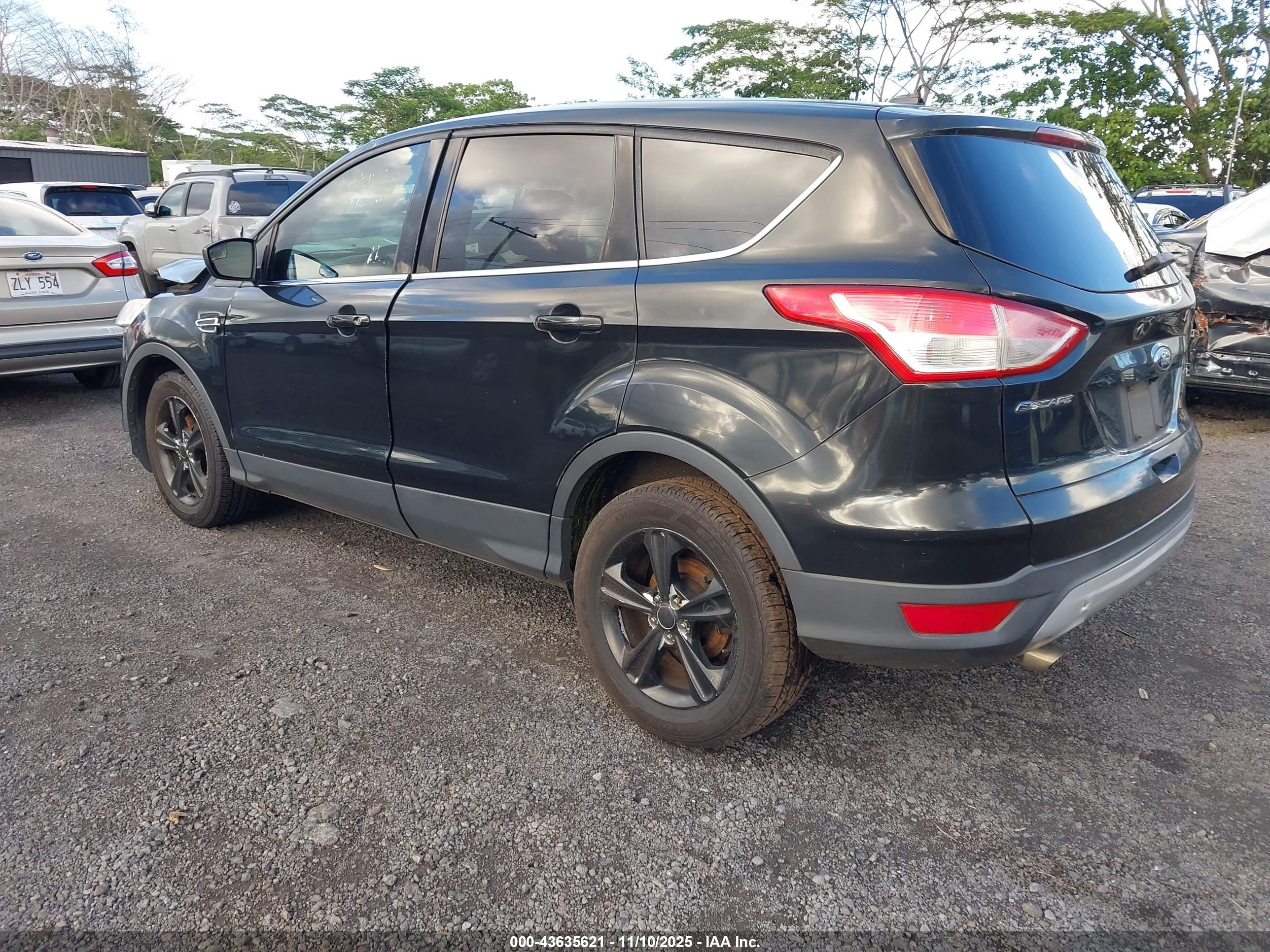 FORD ESCAPE image 3