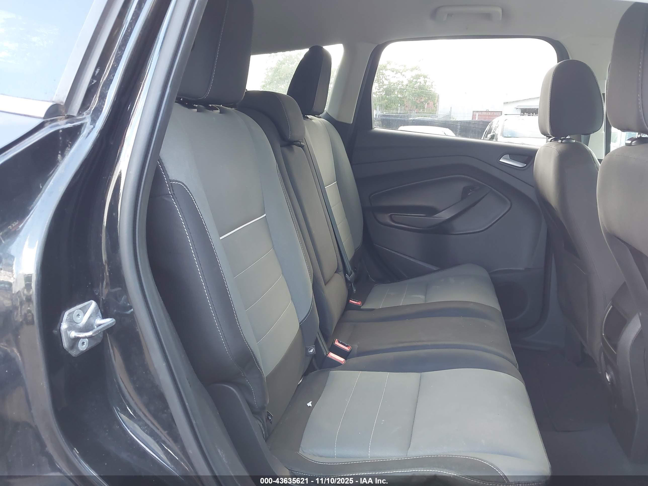 FORD ESCAPE image 8