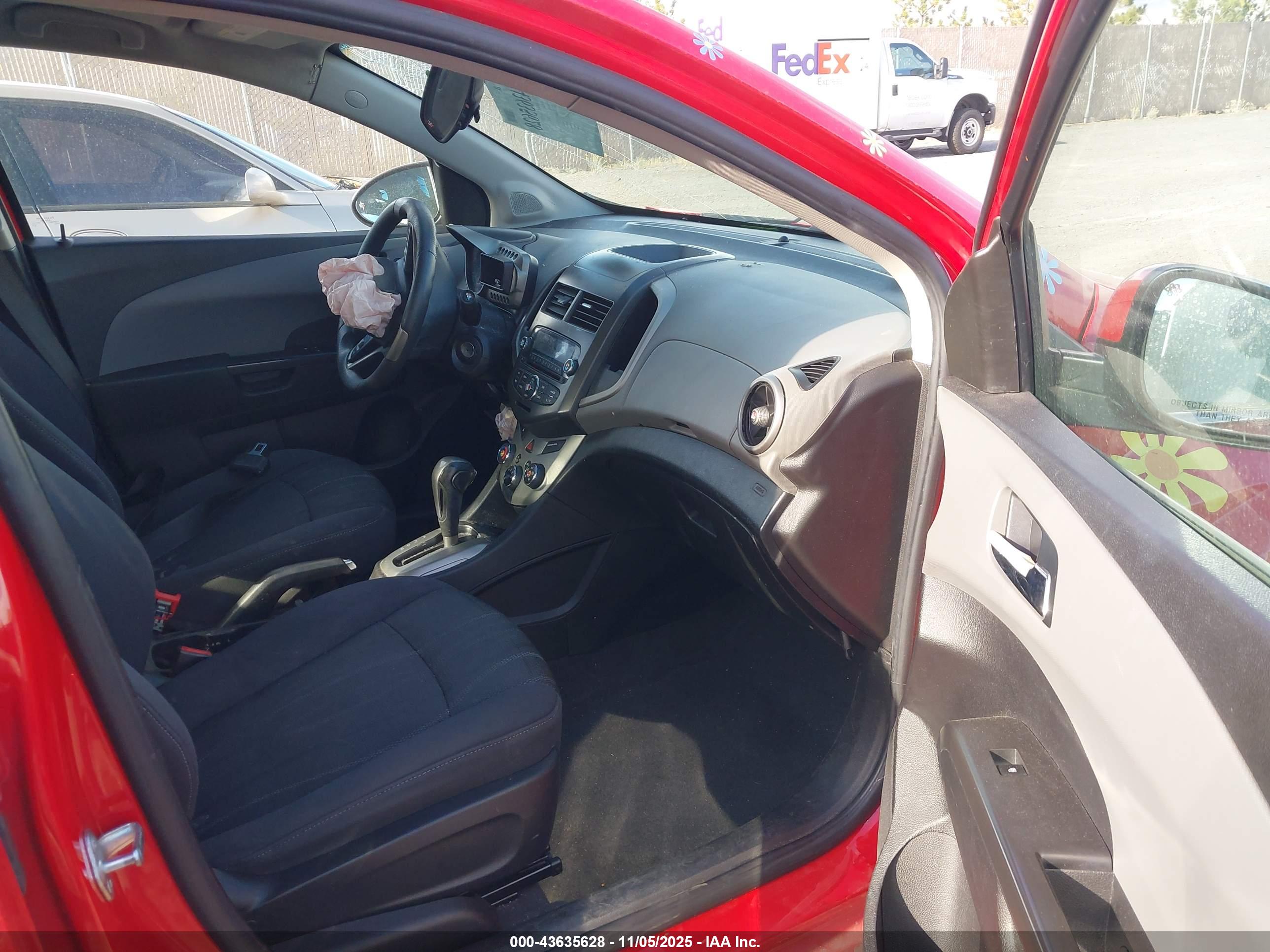 CHEVROLET SONIC image 5