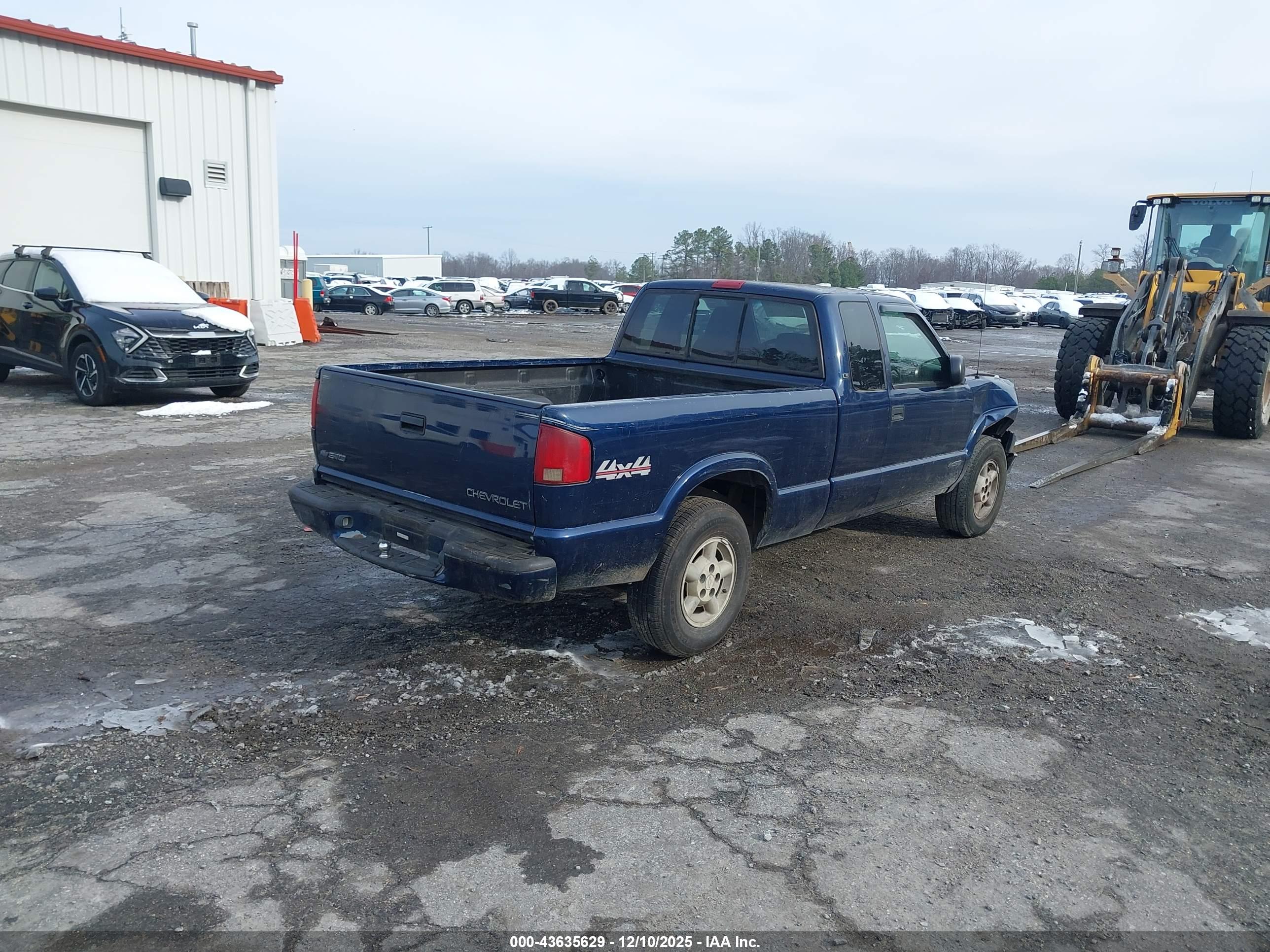 CHEVROLET S-10 image 4