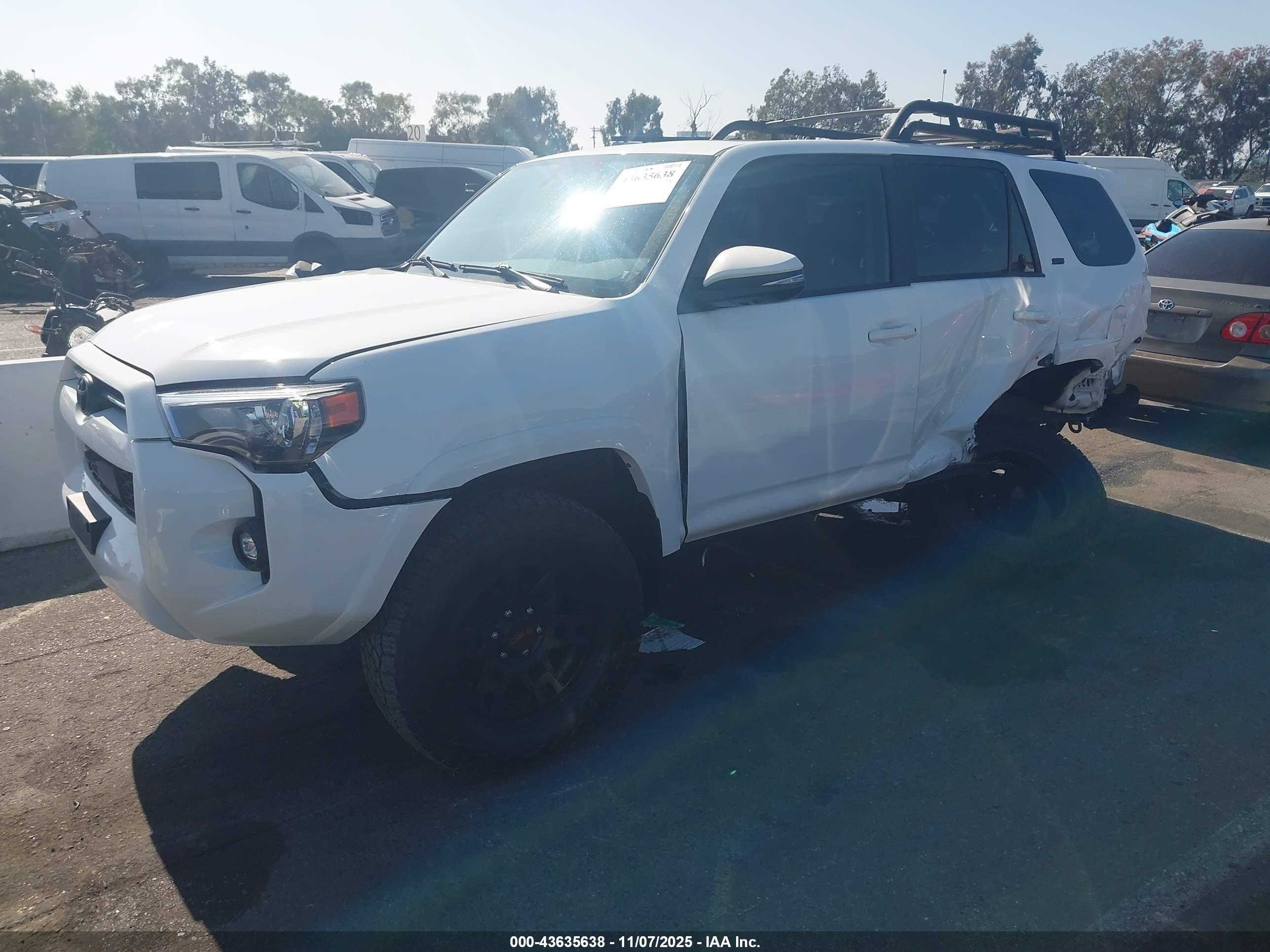 TOYOTA 4RUNNER image 2