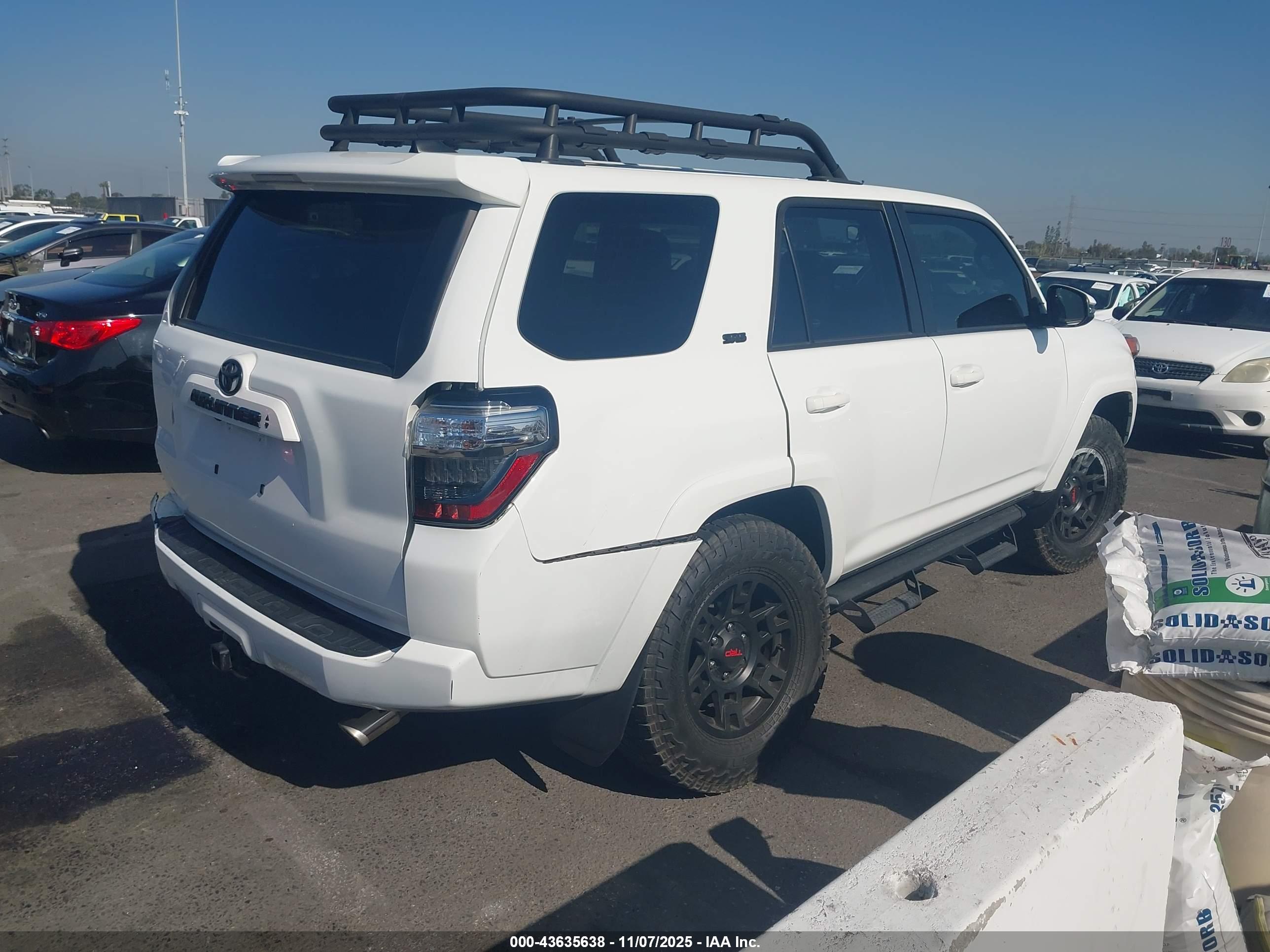 TOYOTA 4RUNNER image 4