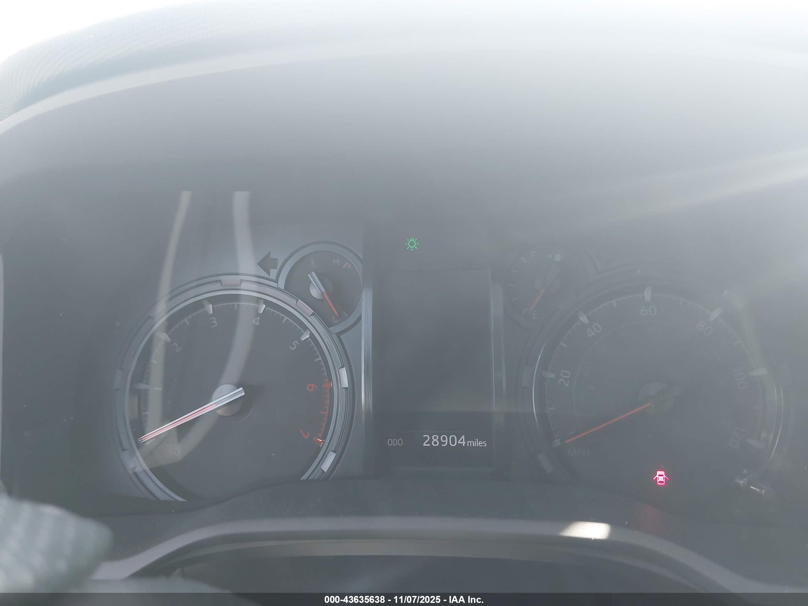 TOYOTA 4RUNNER image 7