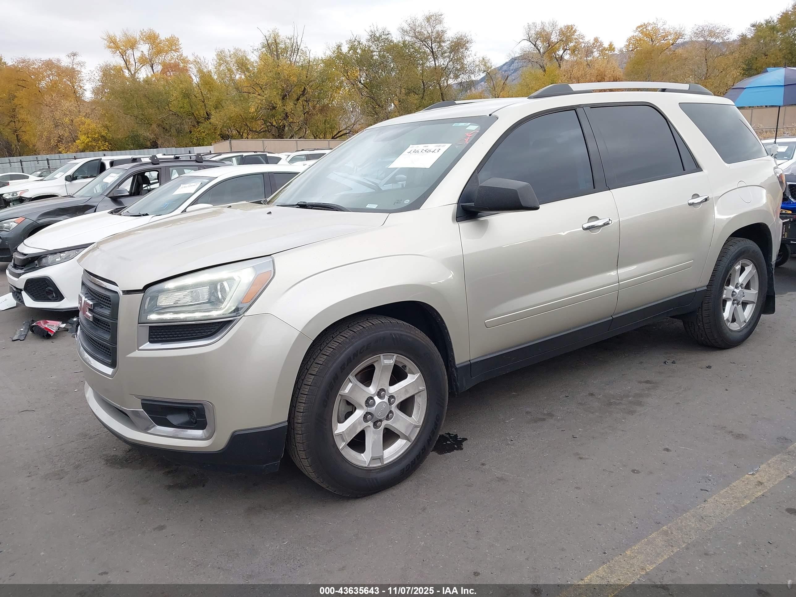 GMC ACADIA image 2