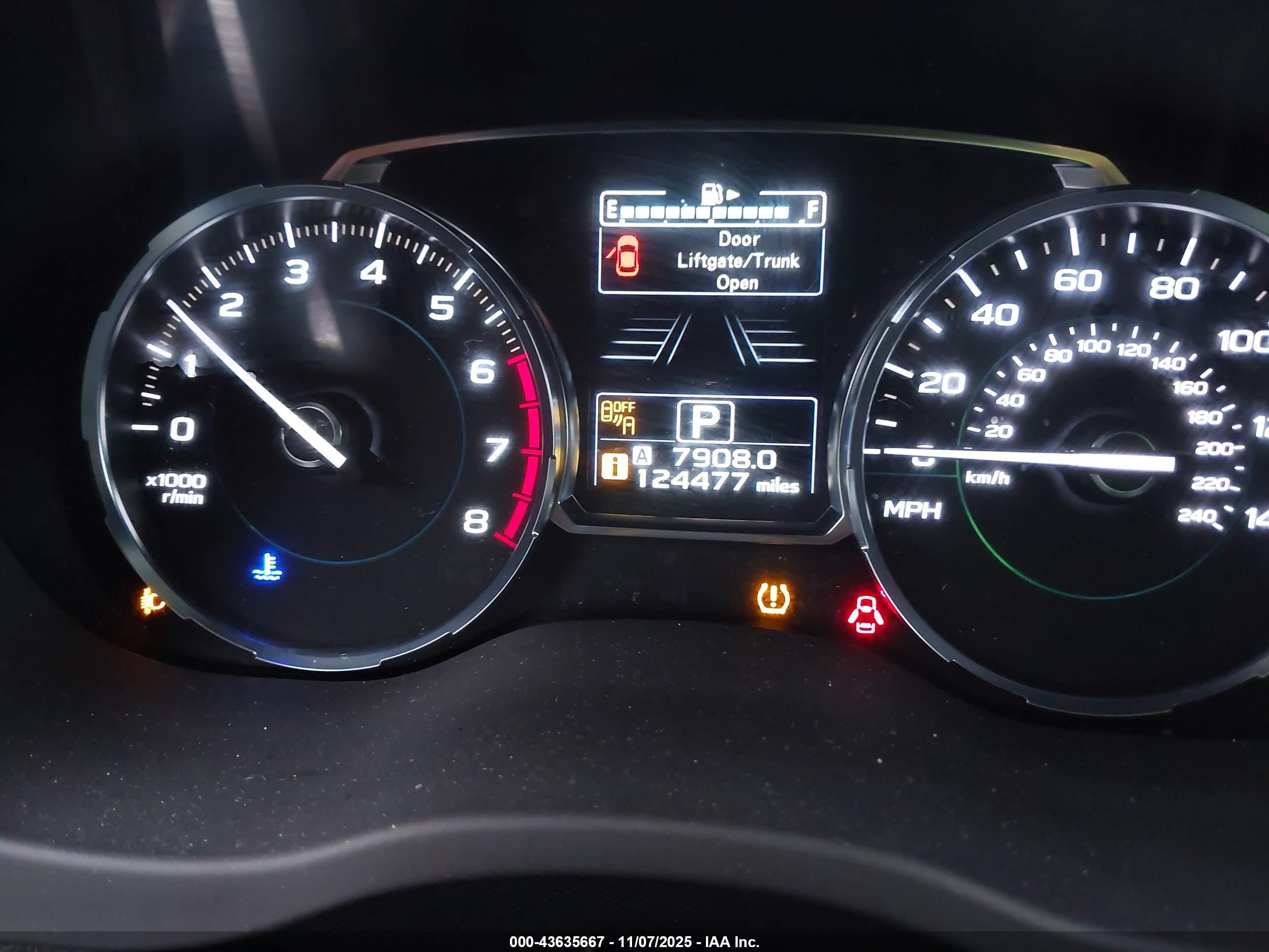 SUBARU FORESTER image 7