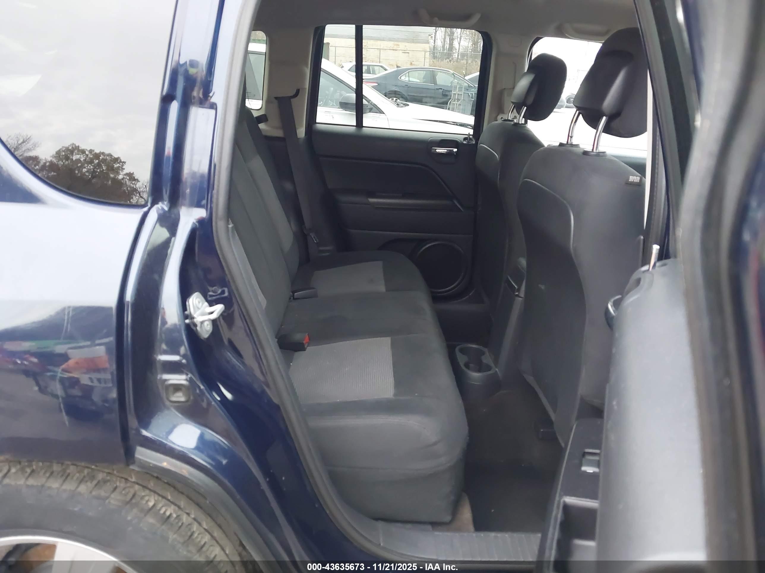 JEEP COMPASS image 8