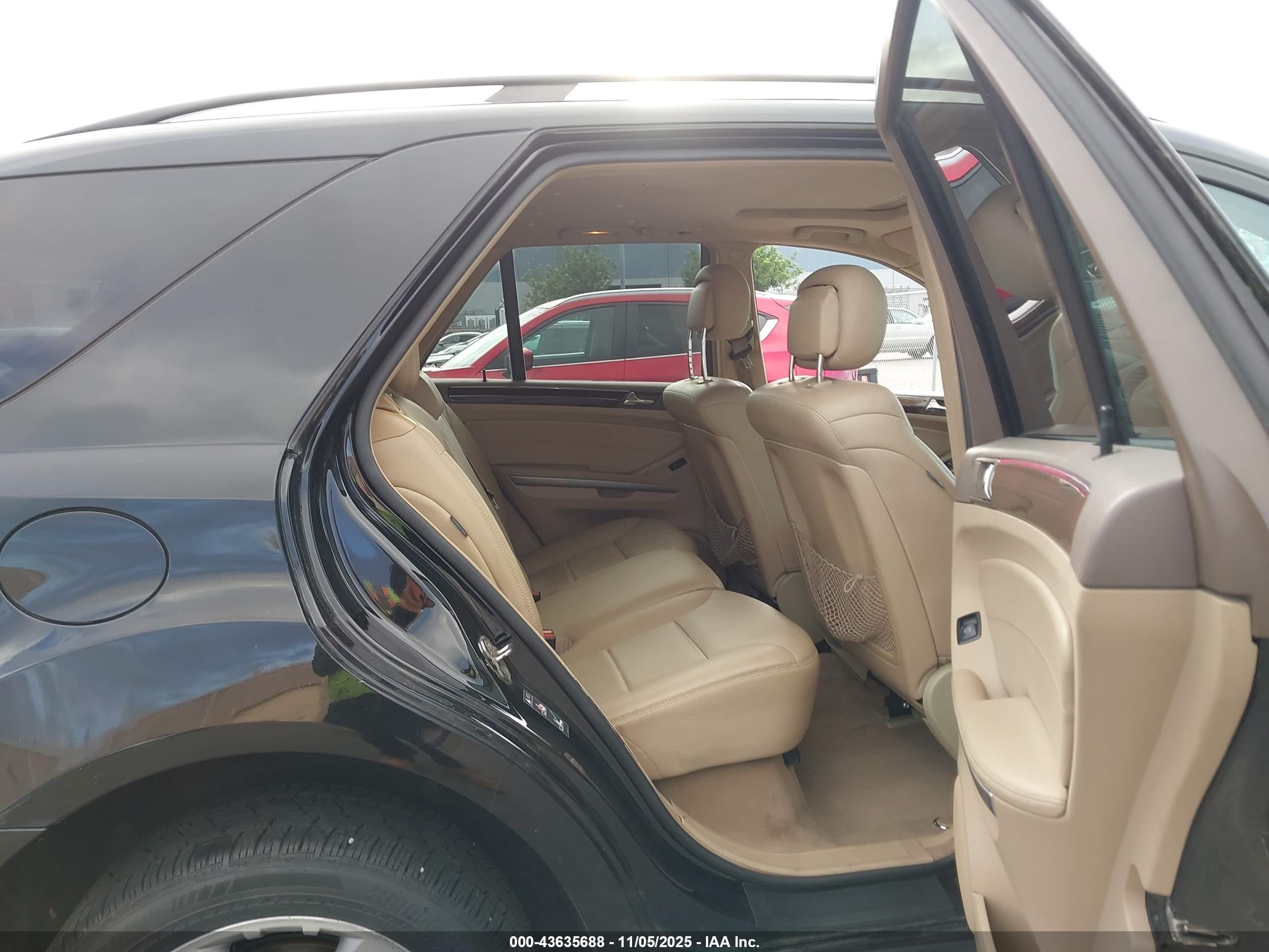 MERCEDES-BENZ ML image 8