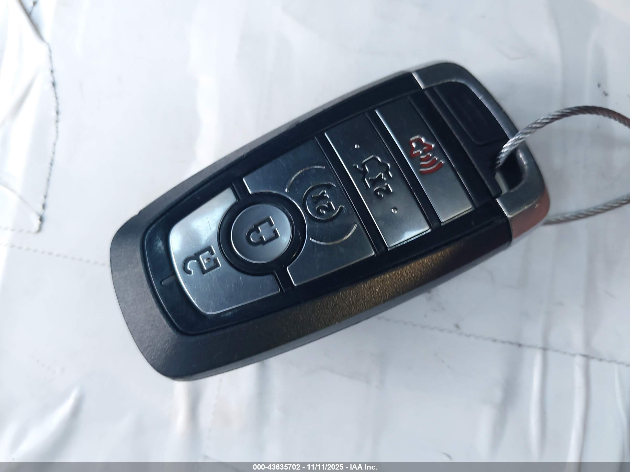 FORD FUSION image 11