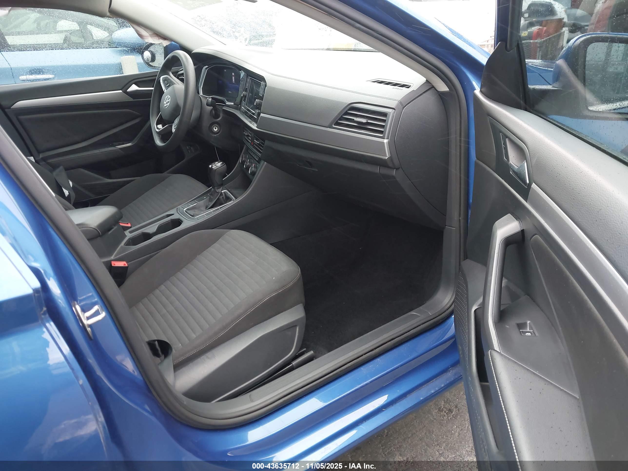 VOLKSWAGEN JETTA image 5