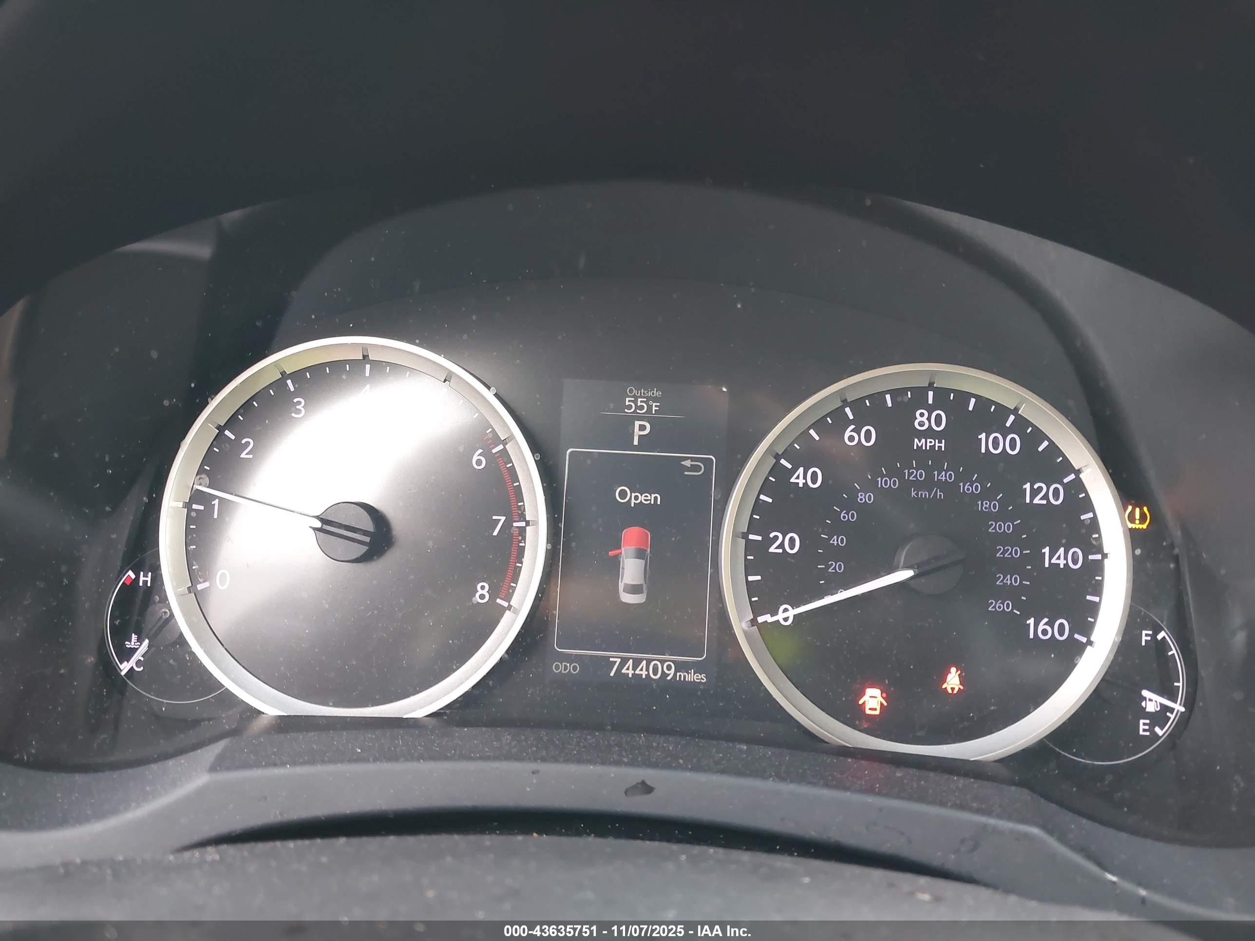 LEXUS IS image 7