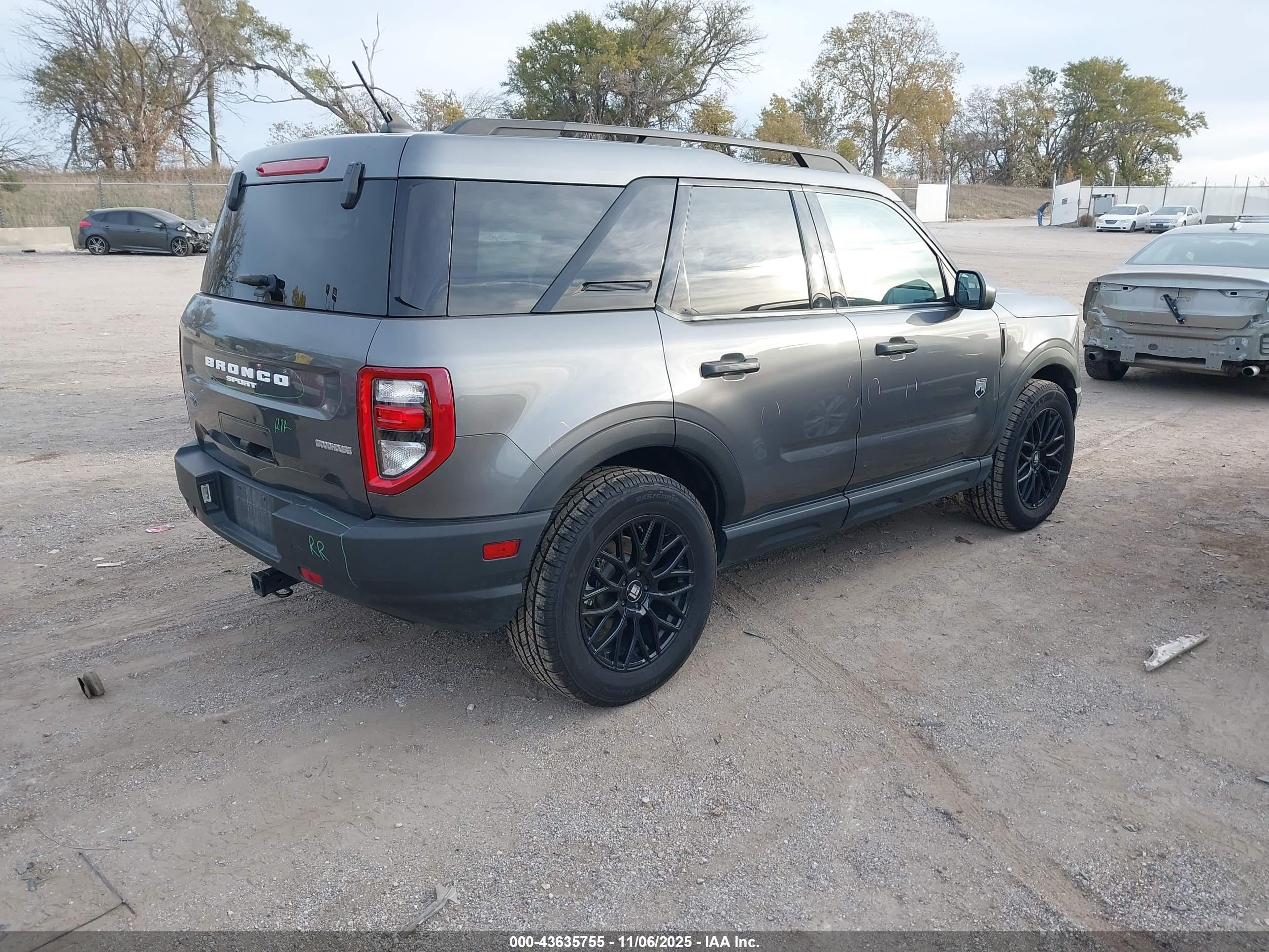 FORD BRONCO image 4