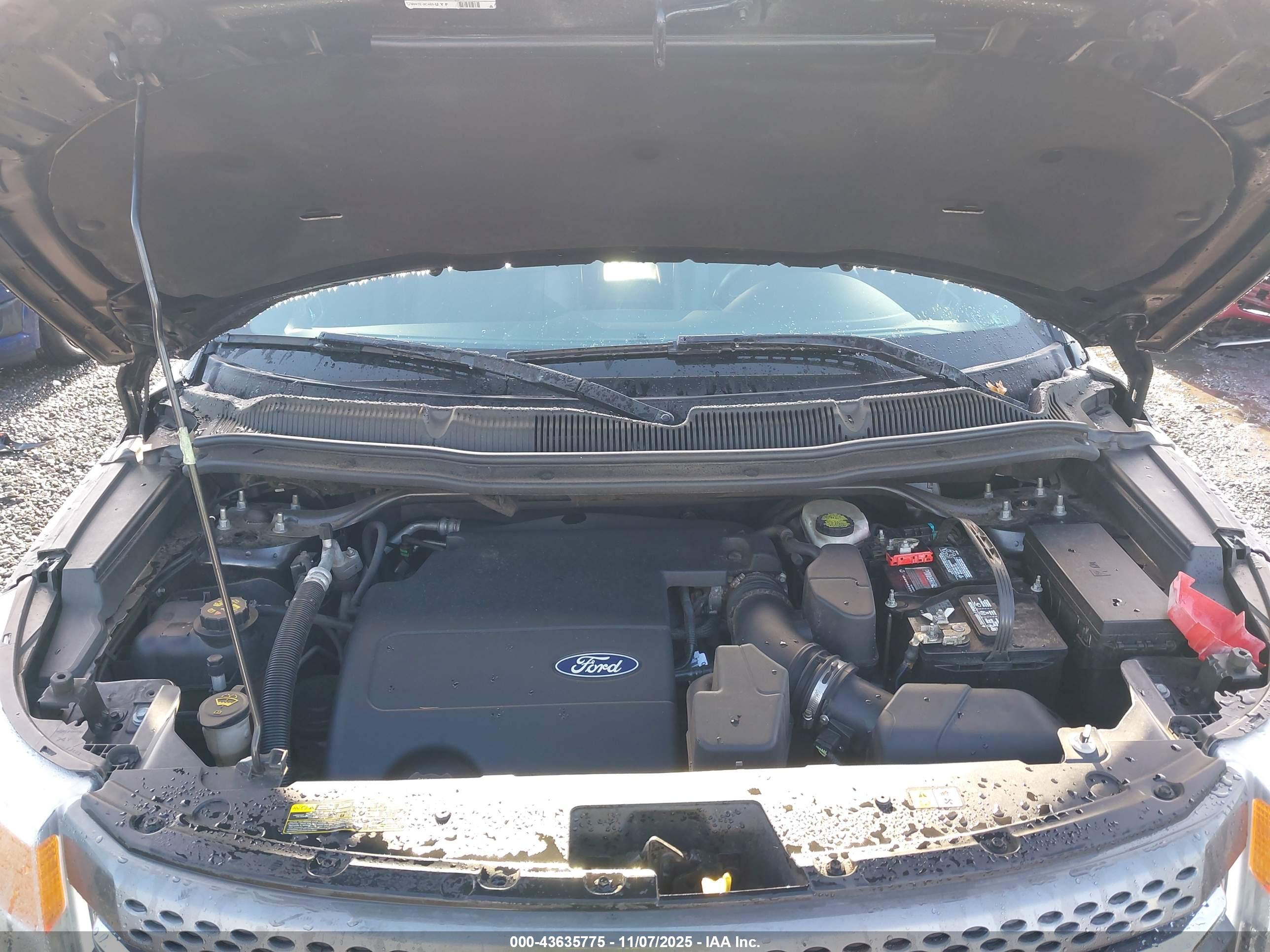 FORD EXPLORER image 10