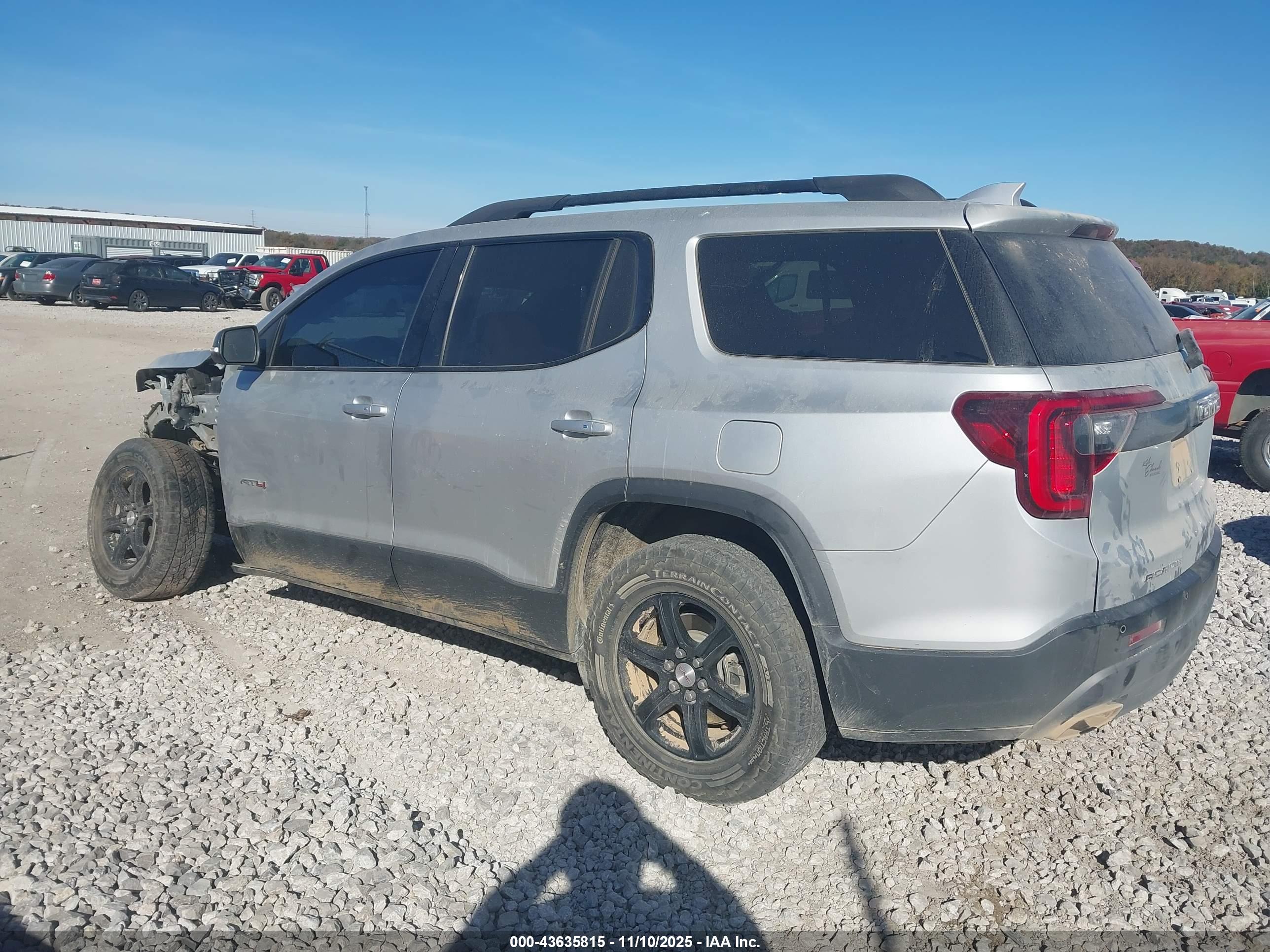 GMC ACADIA image 3